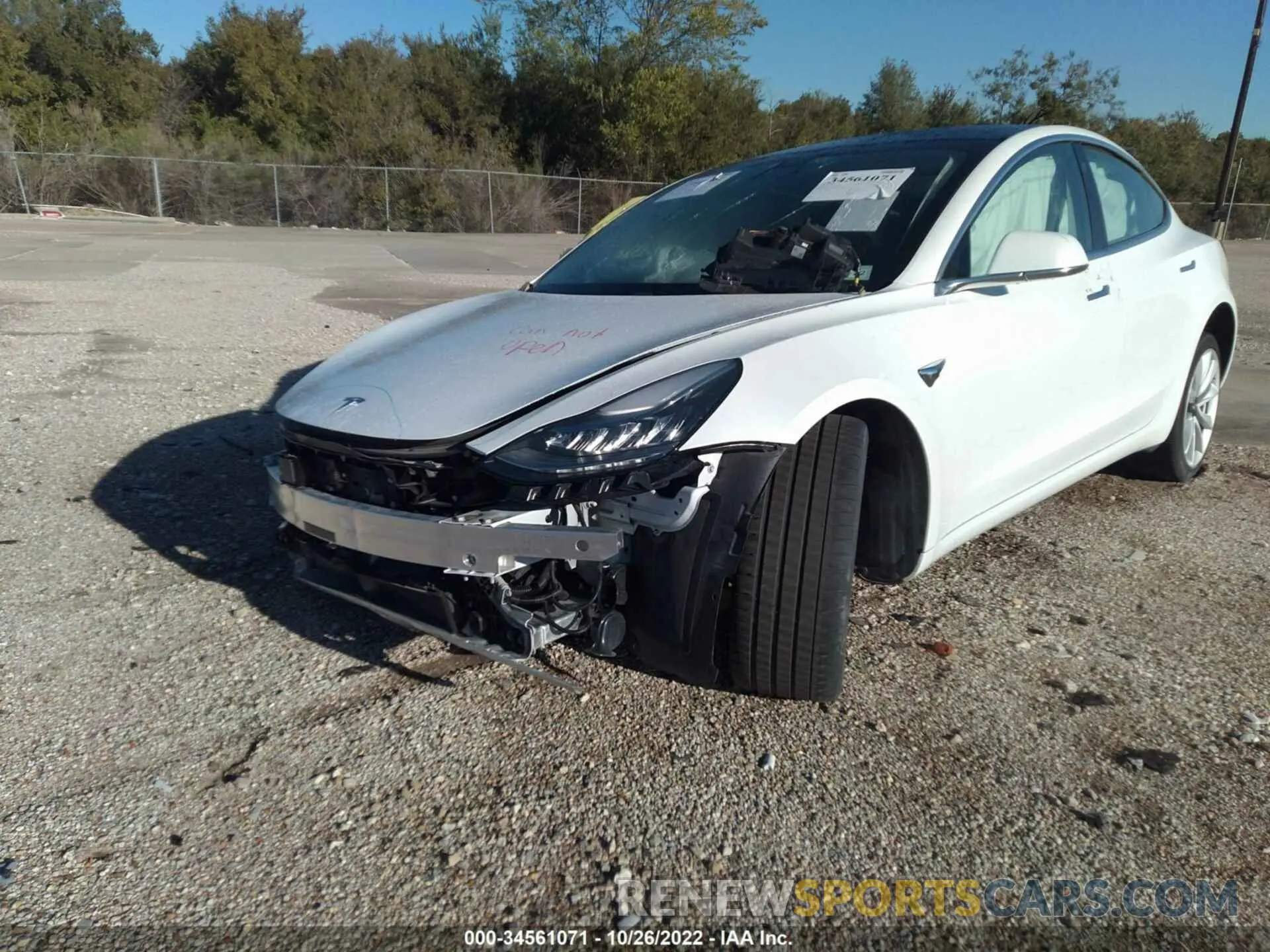 2 fotografías del automóvil dañado 5YJ3E1EAXKF476430 TESLA MODEL 3 2019
