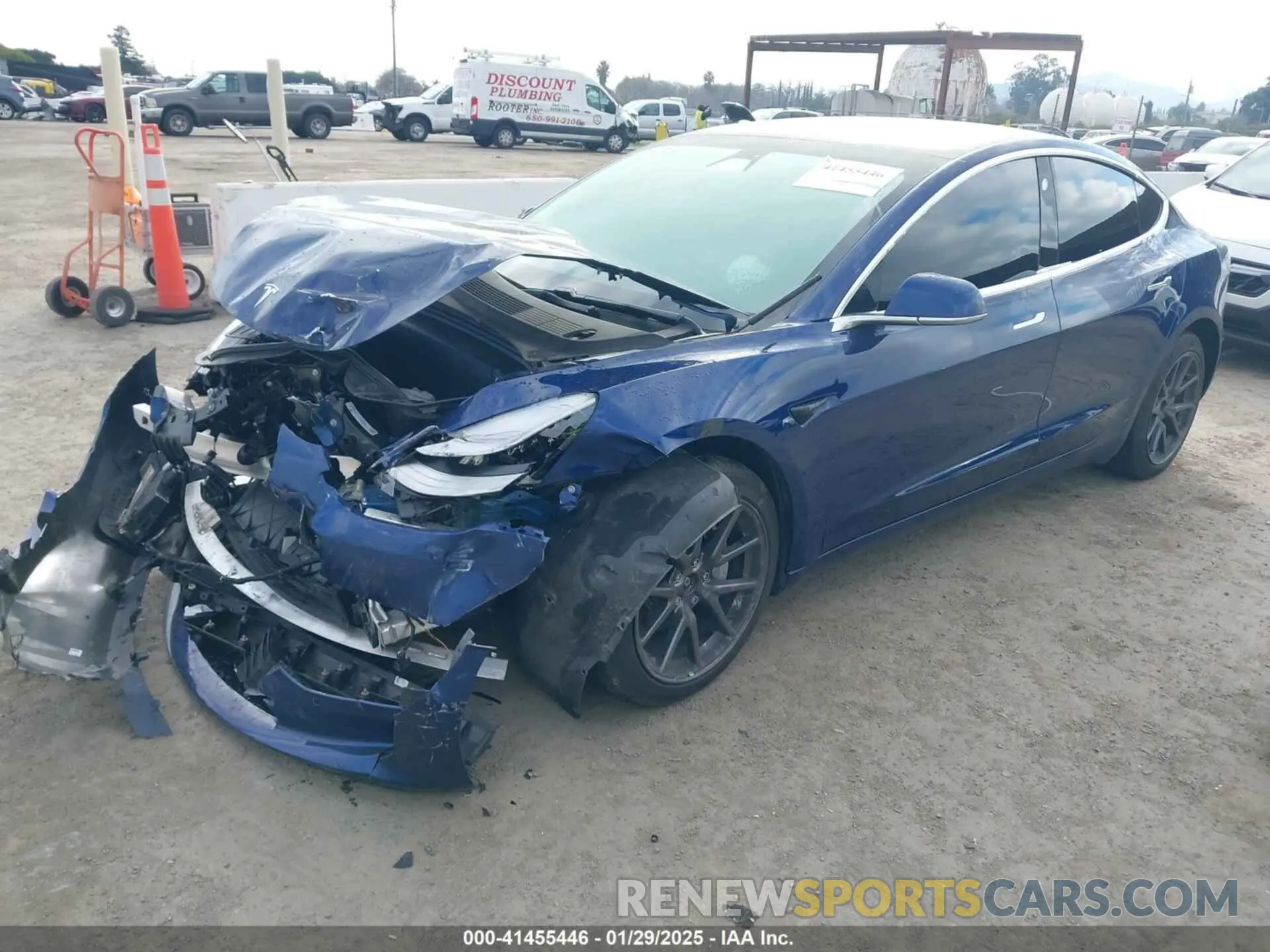 2 fotografías del automóvil dañado 5YJ3E1EB0KF199490 TESLA MODEL 3 2019