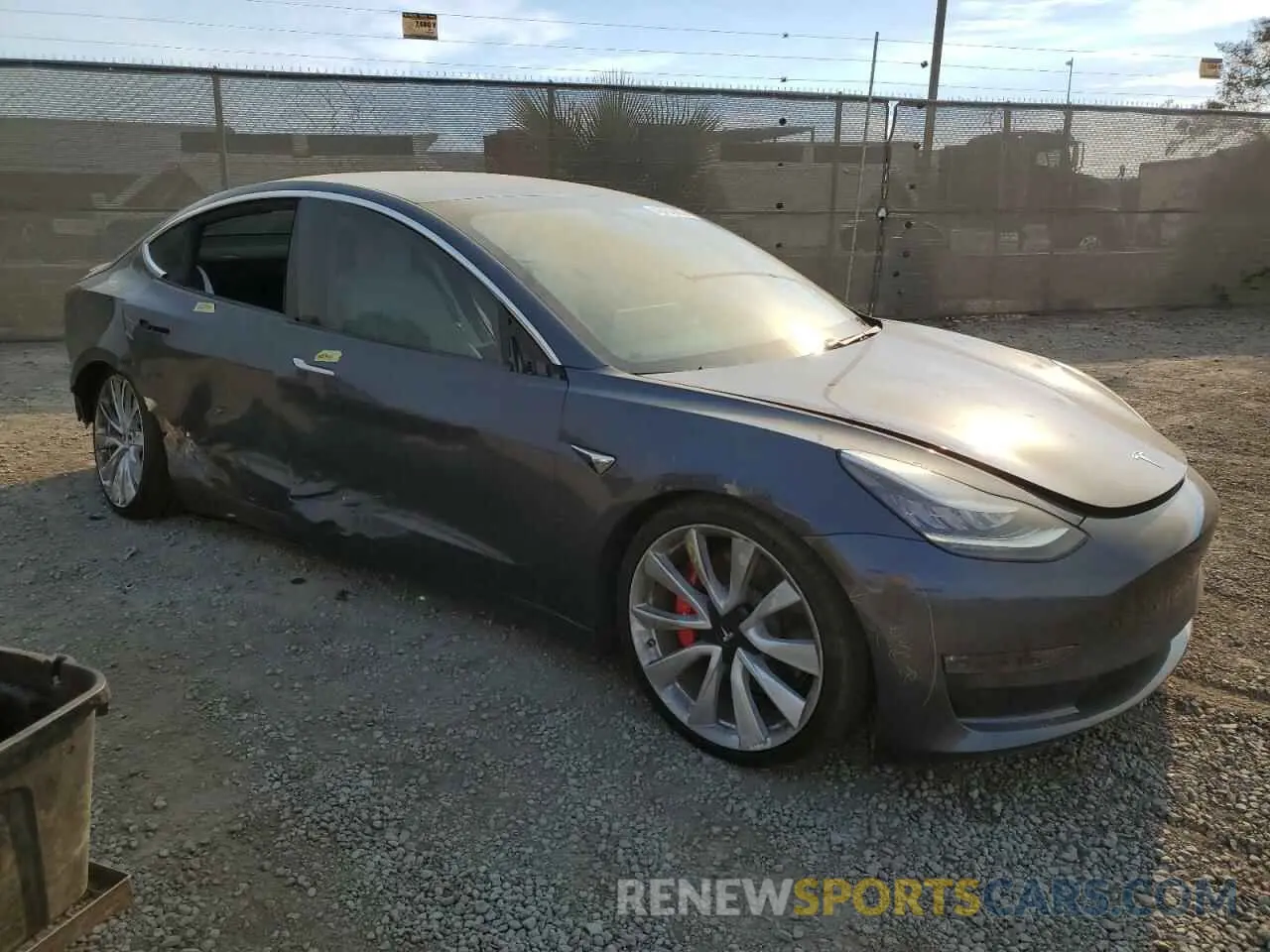 4 fotografías del automóvil dañado 5YJ3E1EB0KF238370 TESLA MODEL 3 2019