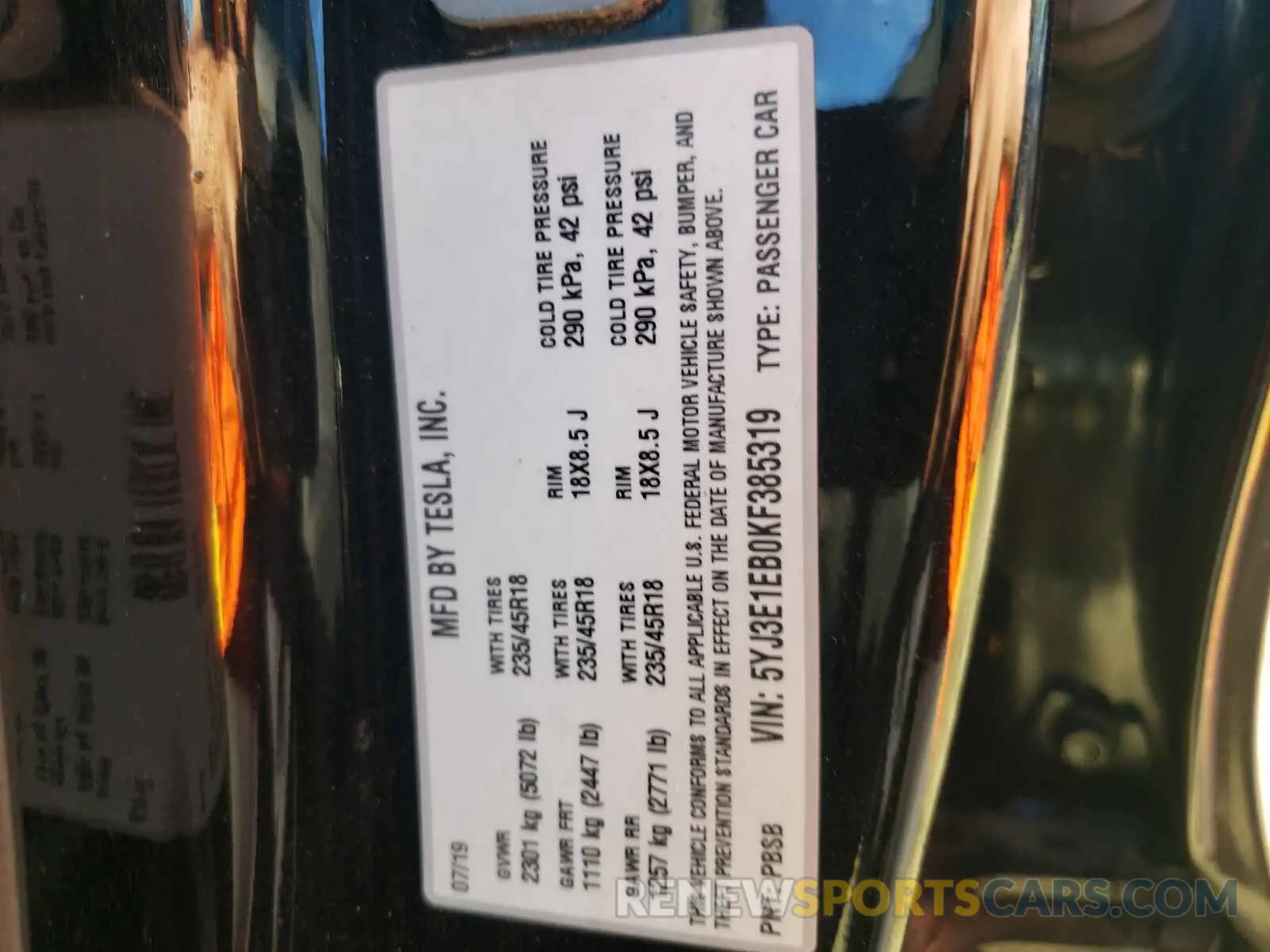 10 fotografías del automóvil dañado 5YJ3E1EB0KF385319 TESLA MODEL 3 2019
