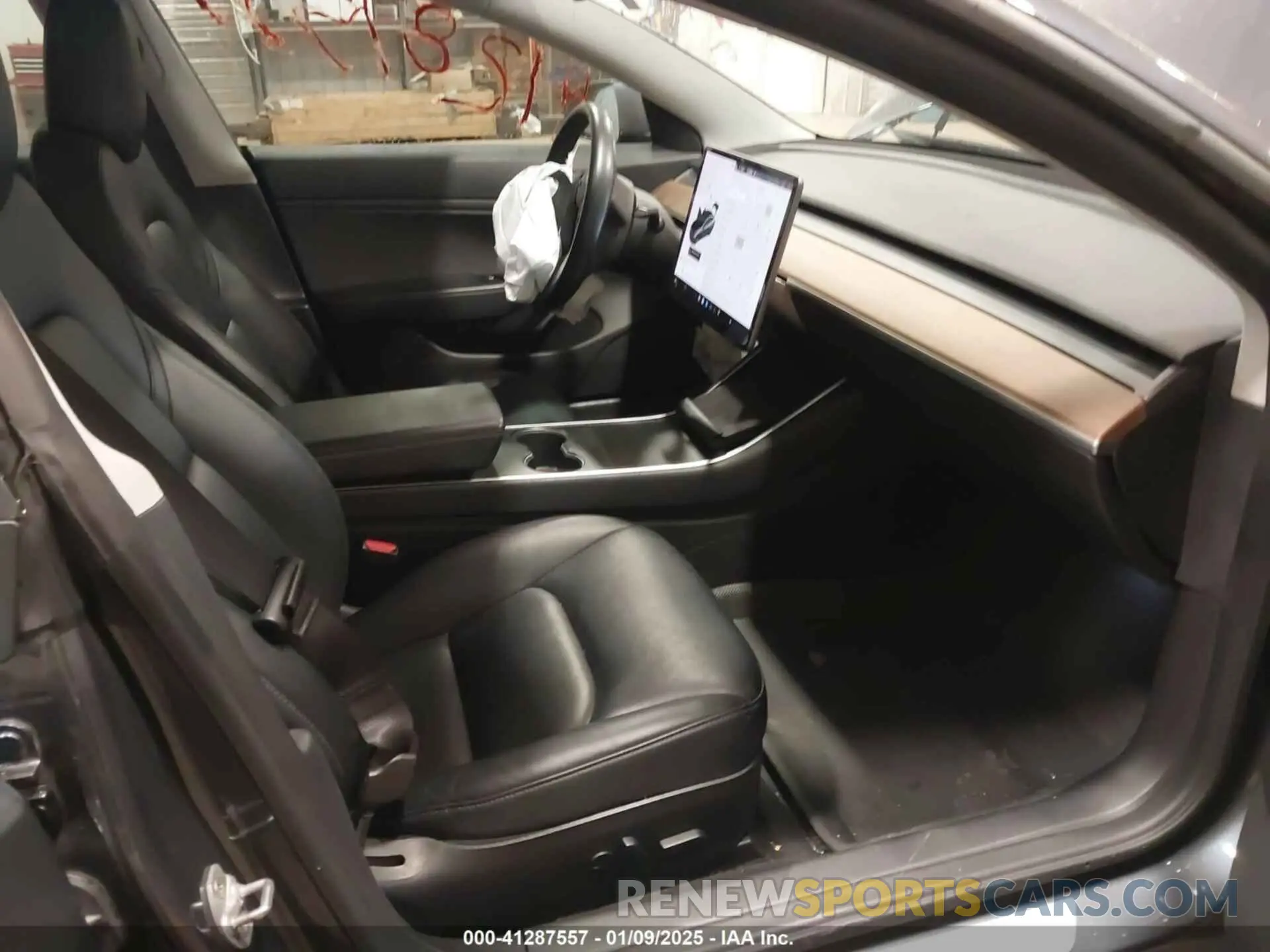 5 fotografías del automóvil dañado 5YJ3E1EB0KF386048 TESLA MODEL 3 2019