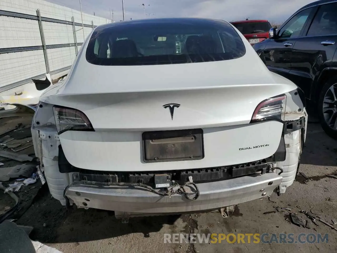 6 fotografías del automóvil dañado 5YJ3E1EB0KF390214 TESLA MODEL 3 2019