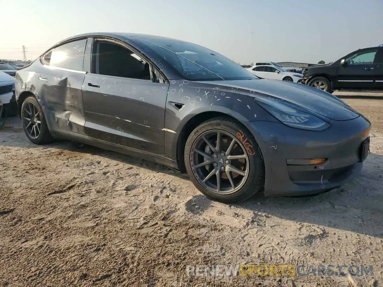4 fotografías del automóvil dañado 5YJ3E1EB0KF432798 TESLA MODEL 3 2019