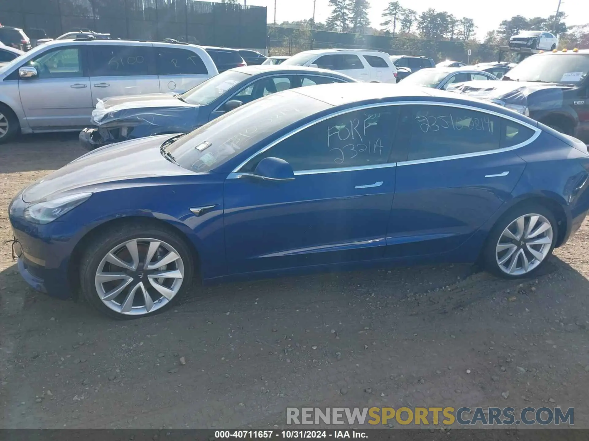13 fotografías del automóvil dañado 5YJ3E1EB0KF437046 TESLA MODEL 3 2019