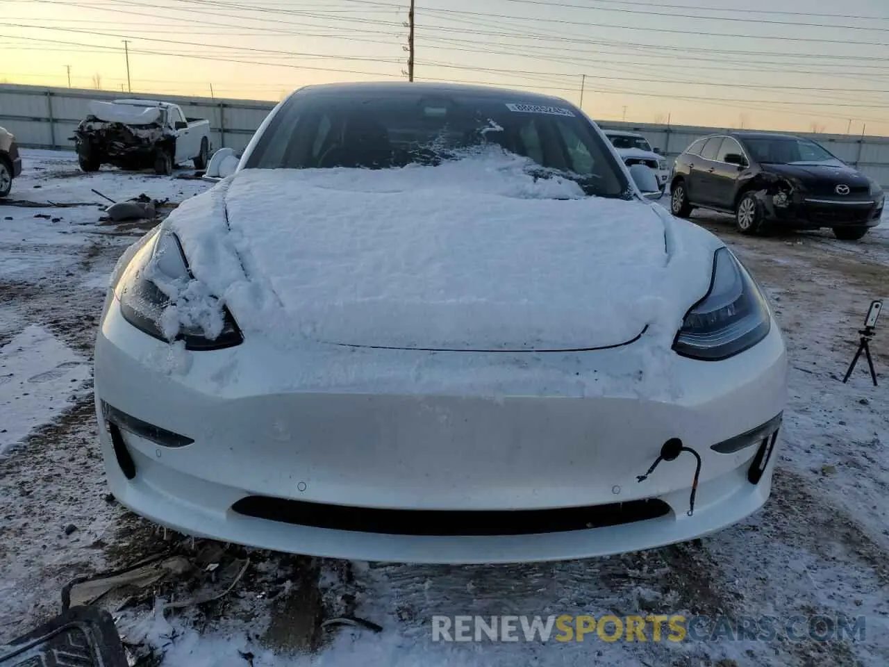 5 fotografías del automóvil dañado 5YJ3E1EB0KF512442 TESLA MODEL 3 2019