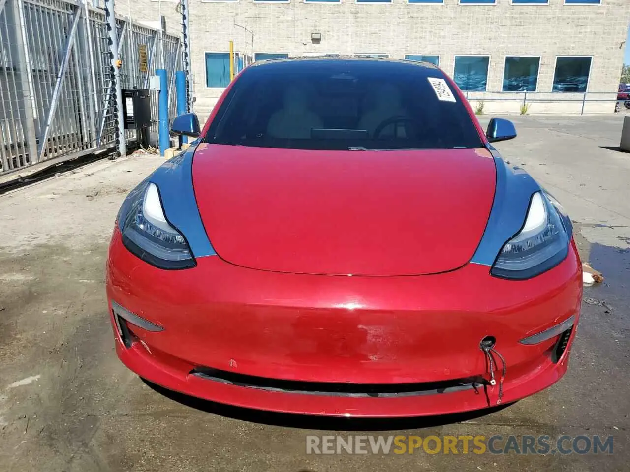 5 fotografías del automóvil dañado 5YJ3E1EB0KF530469 TESLA MODEL 3 2019