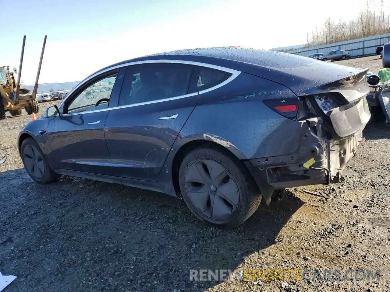 2 fotografías del automóvil dañado 5YJ3E1EB1KF195304 TESLA MODEL 3 2019