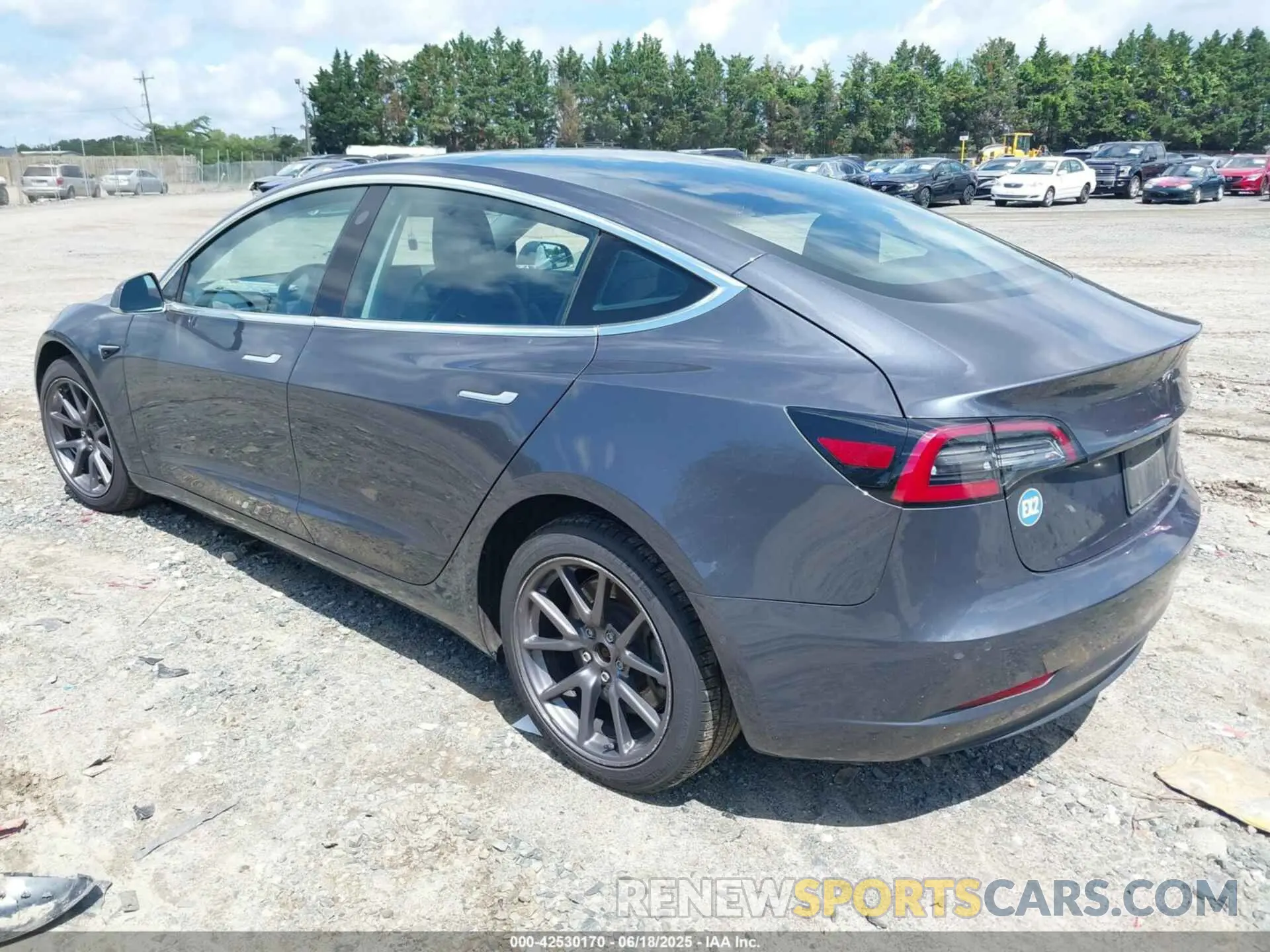 3 fotografías del automóvil dañado 5YJ3E1EB1KF205720 TESLA MODEL 3 2019