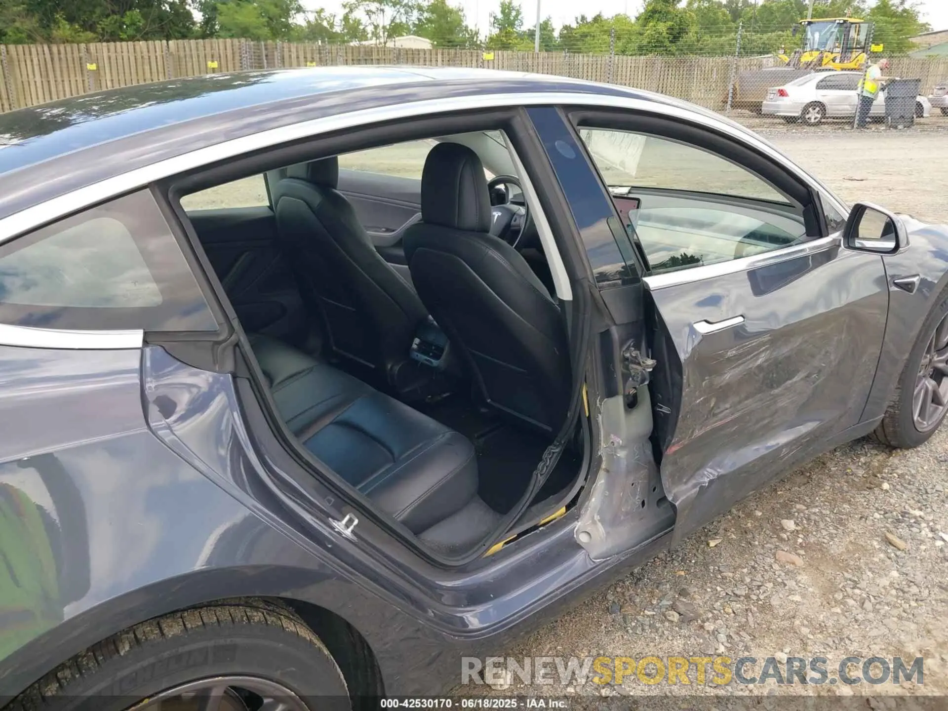6 fotografías del automóvil dañado 5YJ3E1EB1KF205720 TESLA MODEL 3 2019