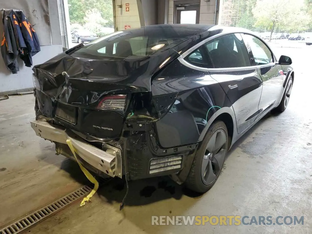 4 fotografías del automóvil dañado 5YJ3E1EB1KF208763 TESLA MODEL 3 2019