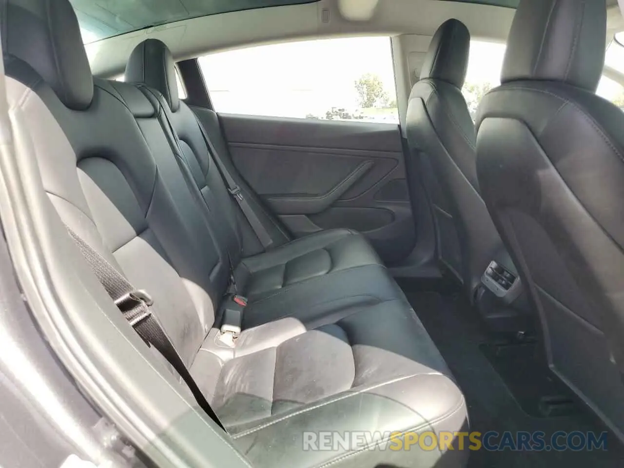 10 fotografías del automóvil dañado 5YJ3E1EB1KF365368 TESLA MODEL 3 2019