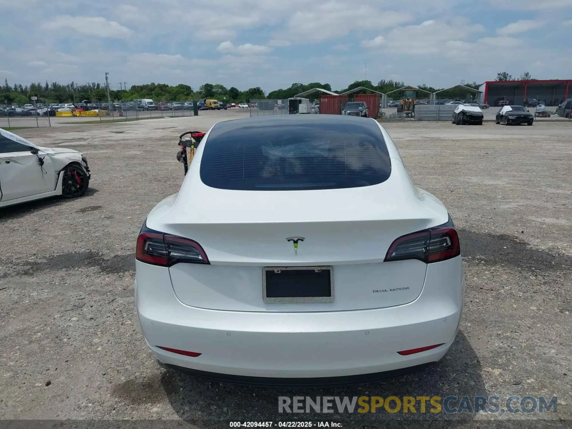 16 fotografías del automóvil dañado 5YJ3E1EB1KF365760 TESLA MODEL 3 2019