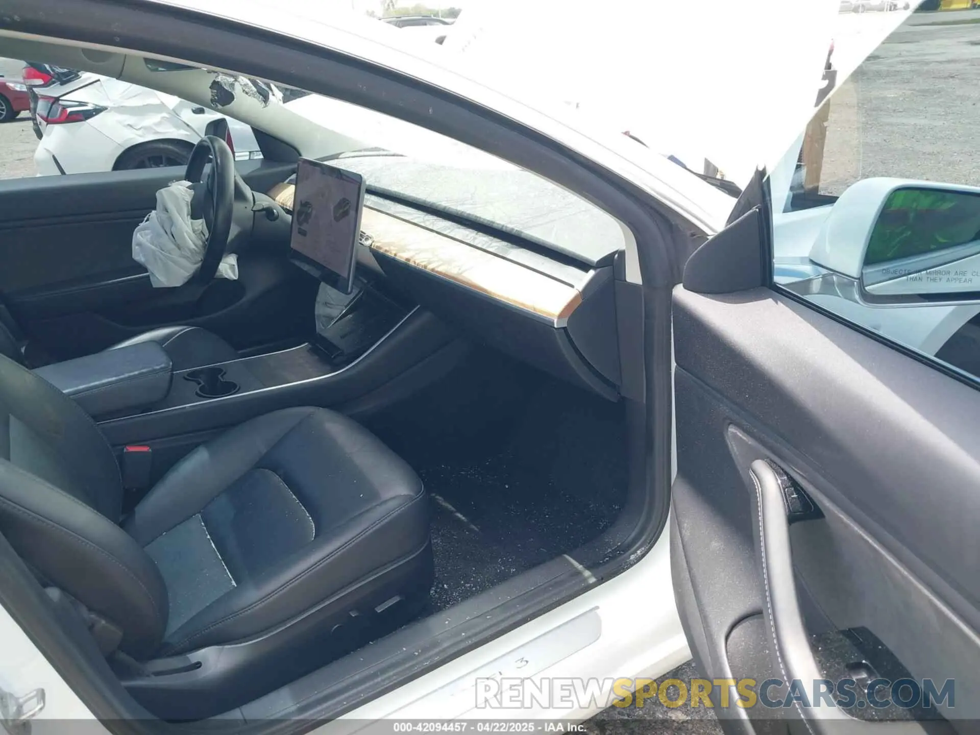 5 fotografías del automóvil dañado 5YJ3E1EB1KF365760 TESLA MODEL 3 2019