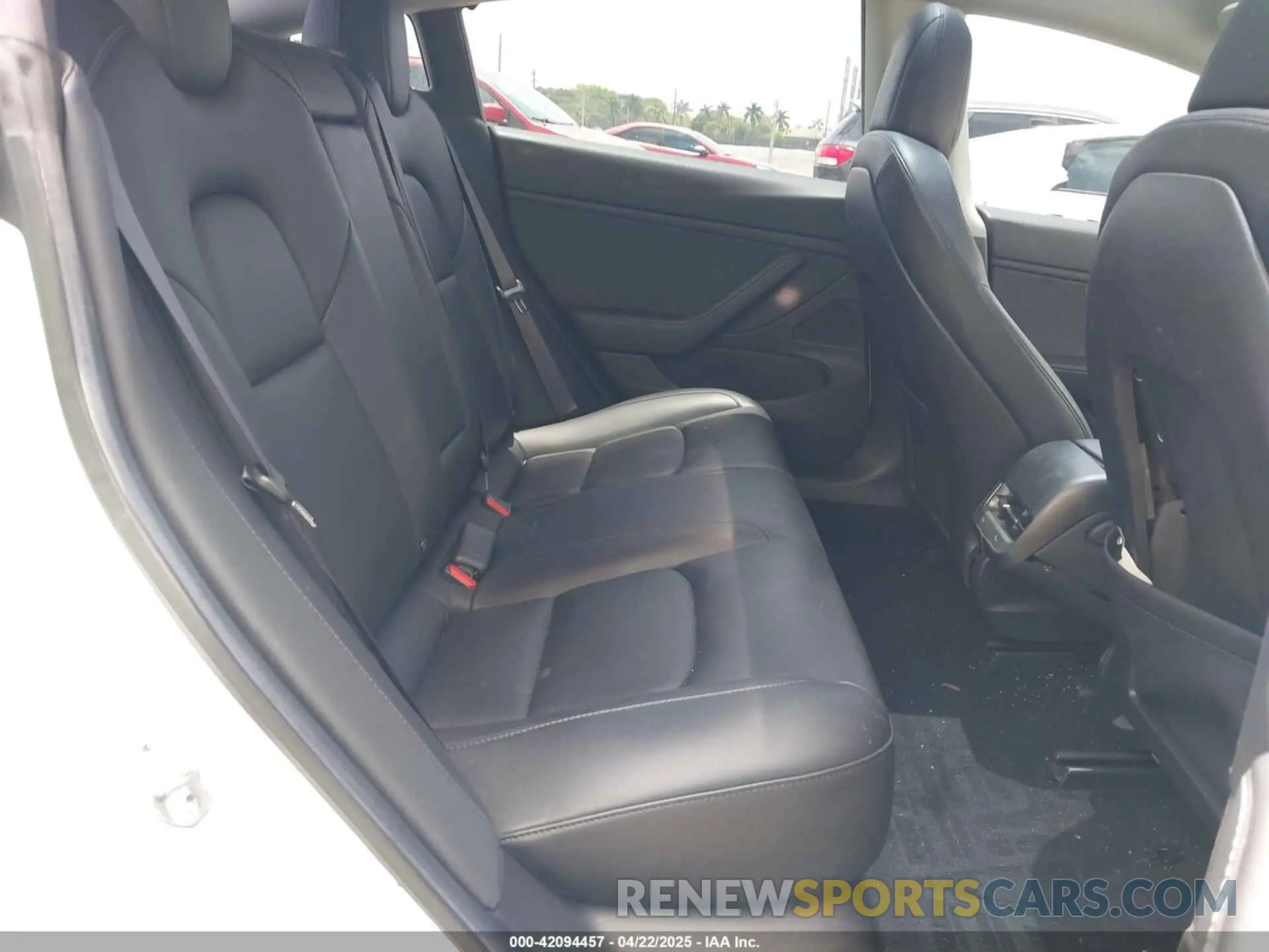 8 fotografías del automóvil dañado 5YJ3E1EB1KF365760 TESLA MODEL 3 2019