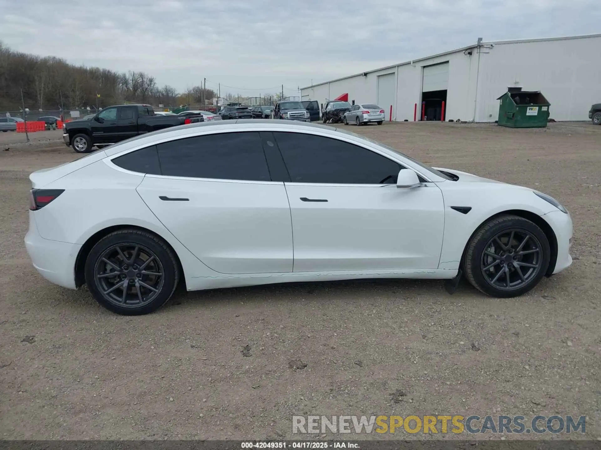 14 fotografías del automóvil dañado 5YJ3E1EB1KF388052 TESLA MODEL 3 2019