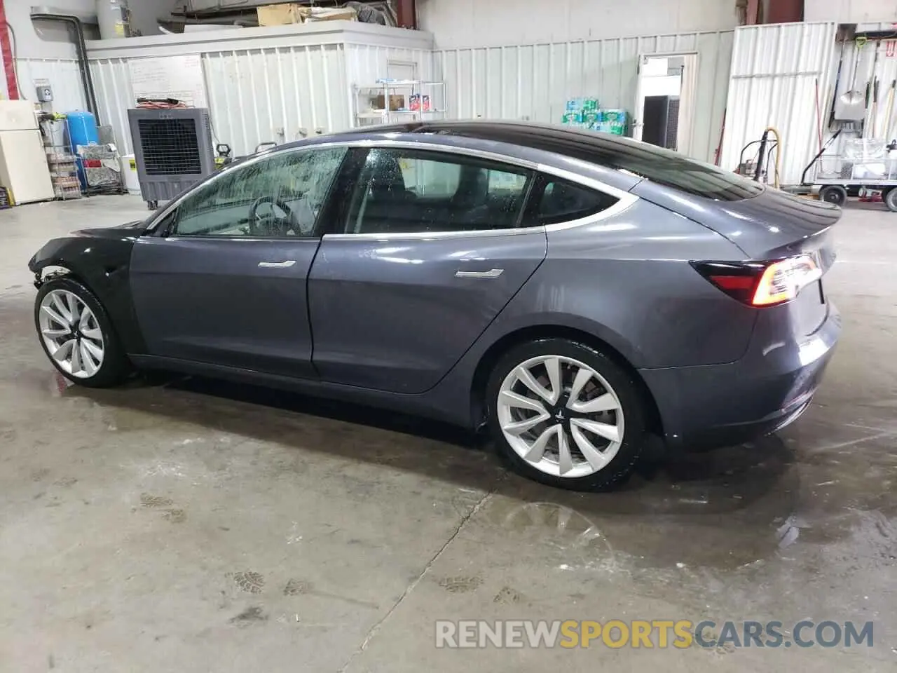 2 fotografías del automóvil dañado 5YJ3E1EB1KF389511 TESLA MODEL 3 2019