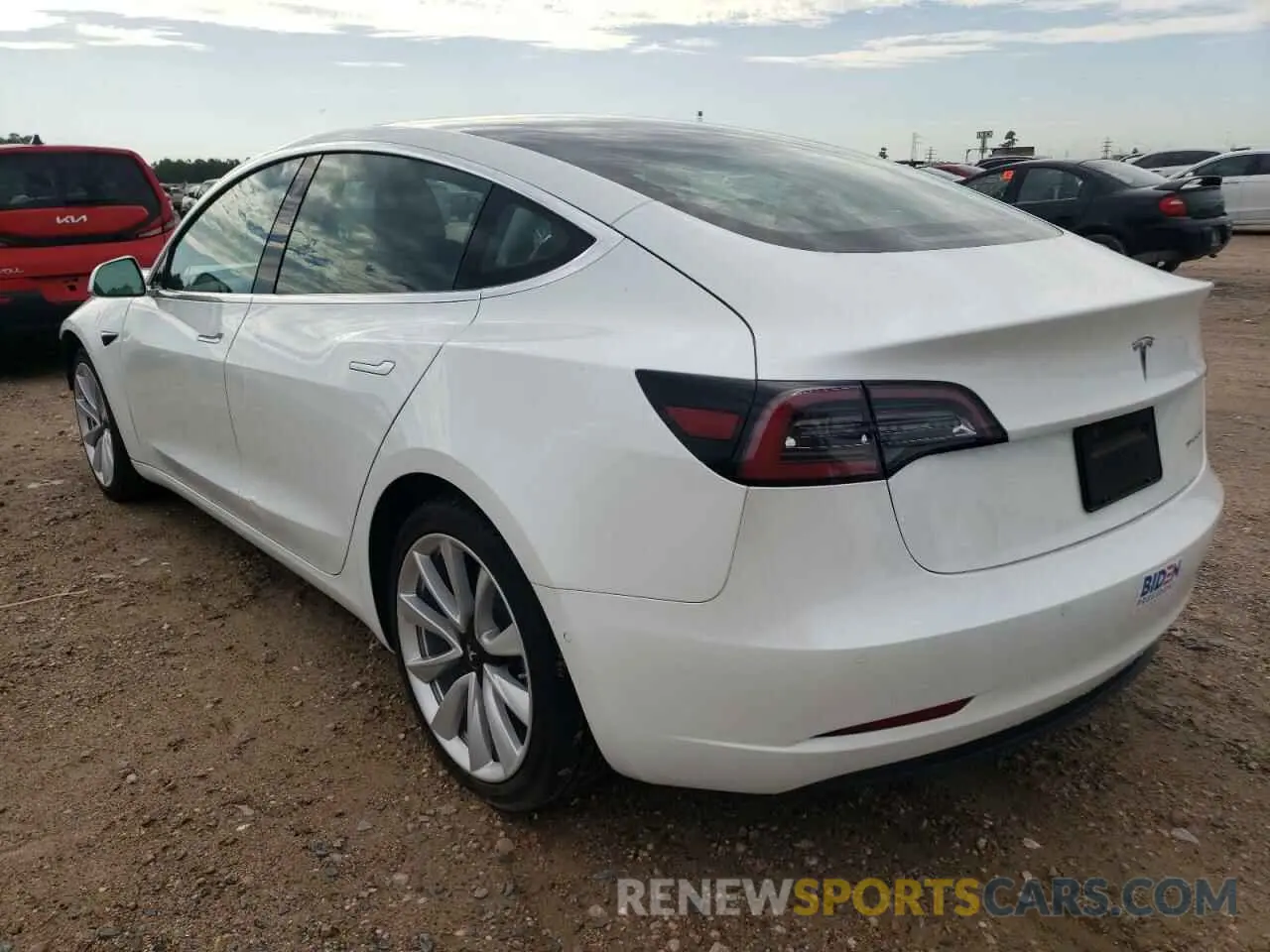 3 fotografías del automóvil dañado 5YJ3E1EB1KF390125 TESLA MODEL 3 2019