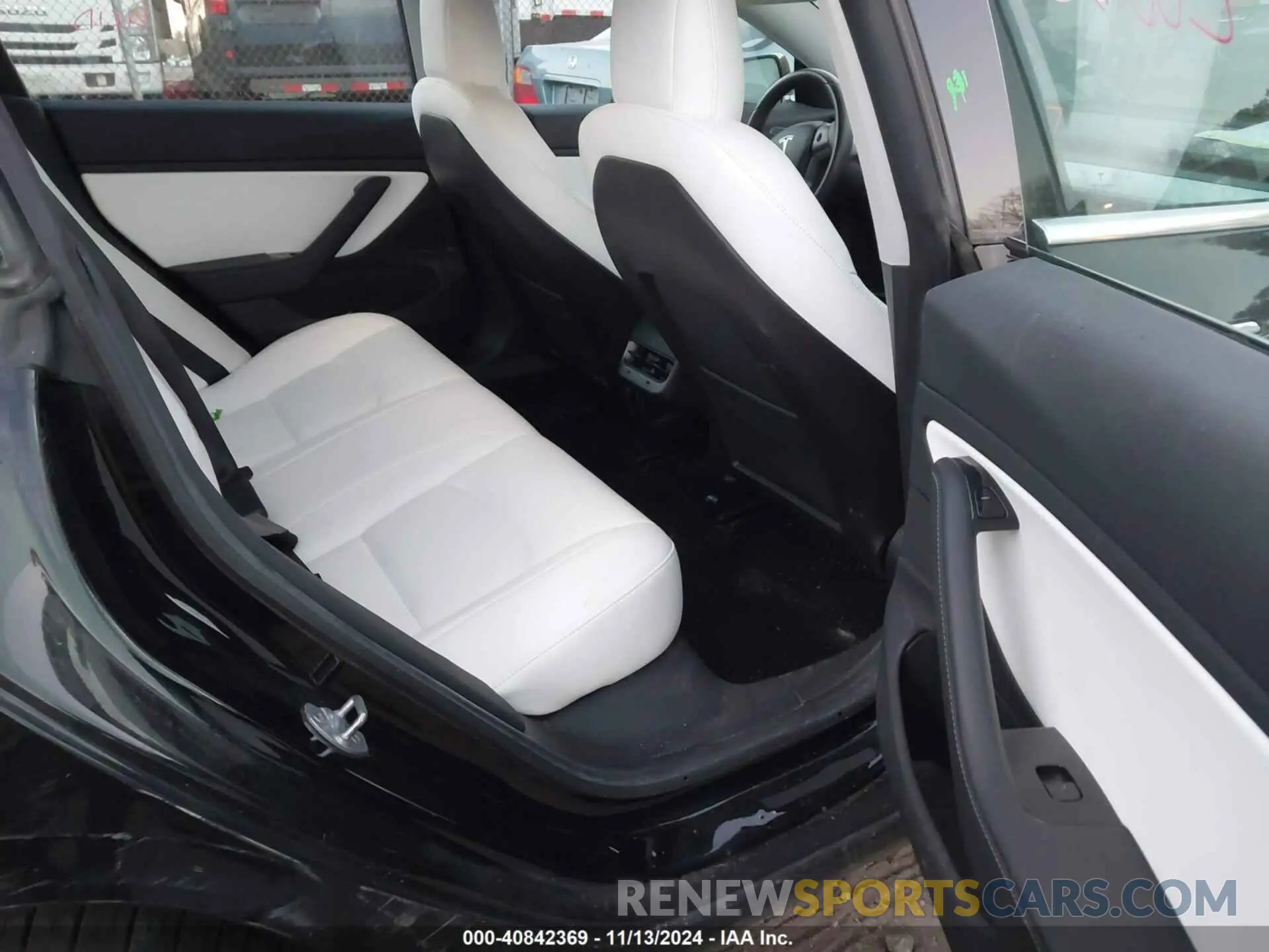 8 fotografías del automóvil dañado 5YJ3E1EB1KF391453 TESLA MODEL 3 2019