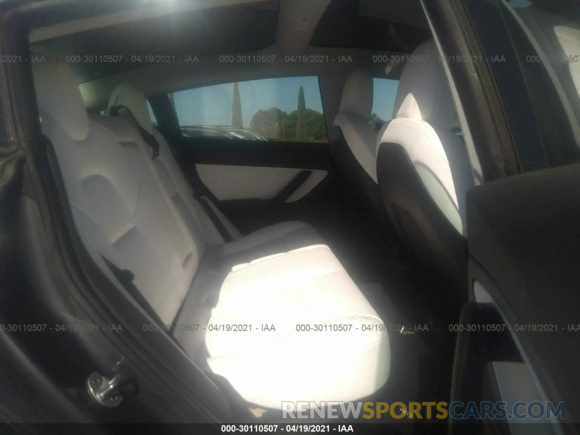 8 fotografías del automóvil dañado 5YJ3E1EB1KF391727 TESLA MODEL 3 2019