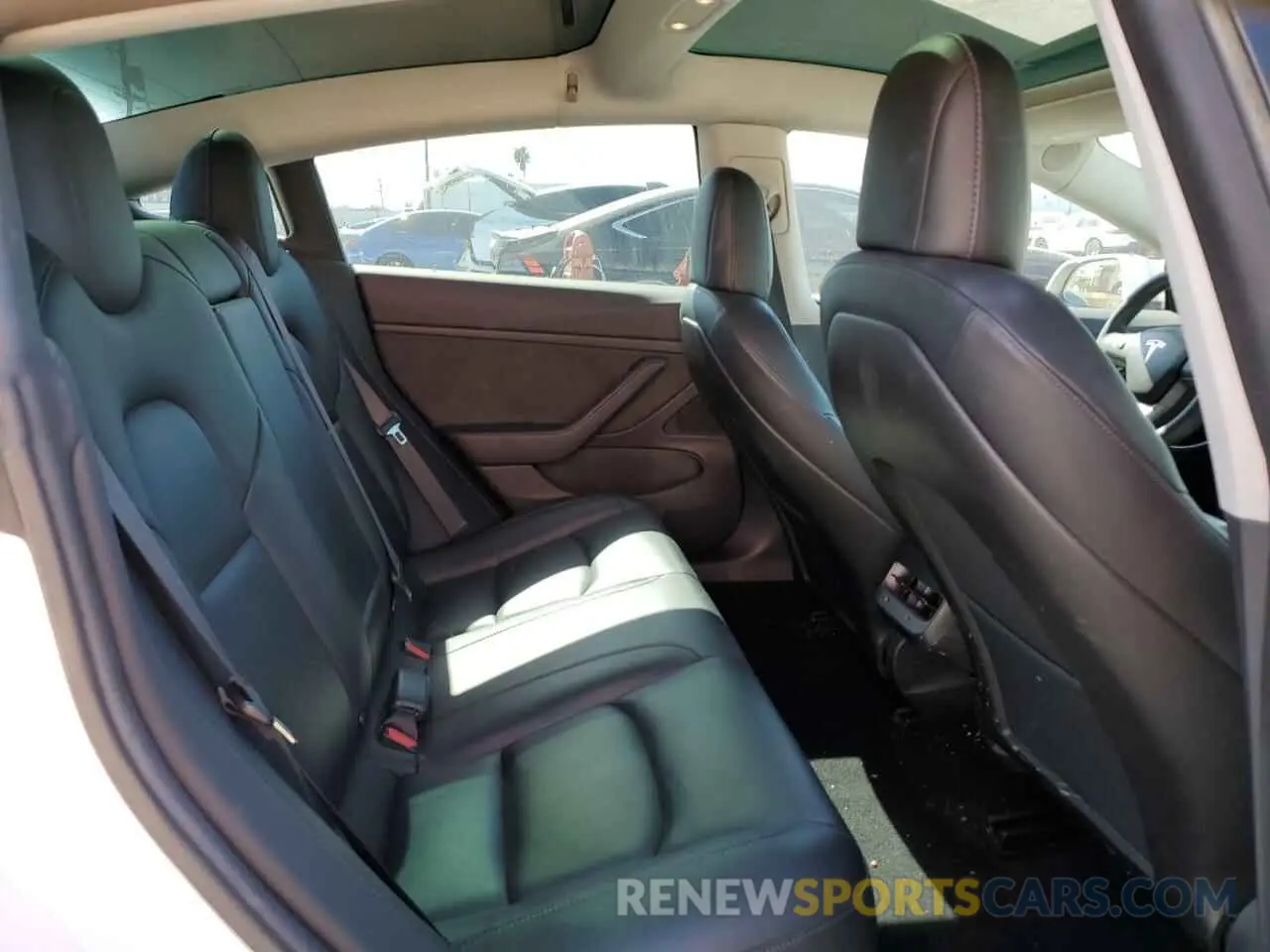 10 fotografías del automóvil dañado 5YJ3E1EB1KF433510 TESLA MODEL 3 2019