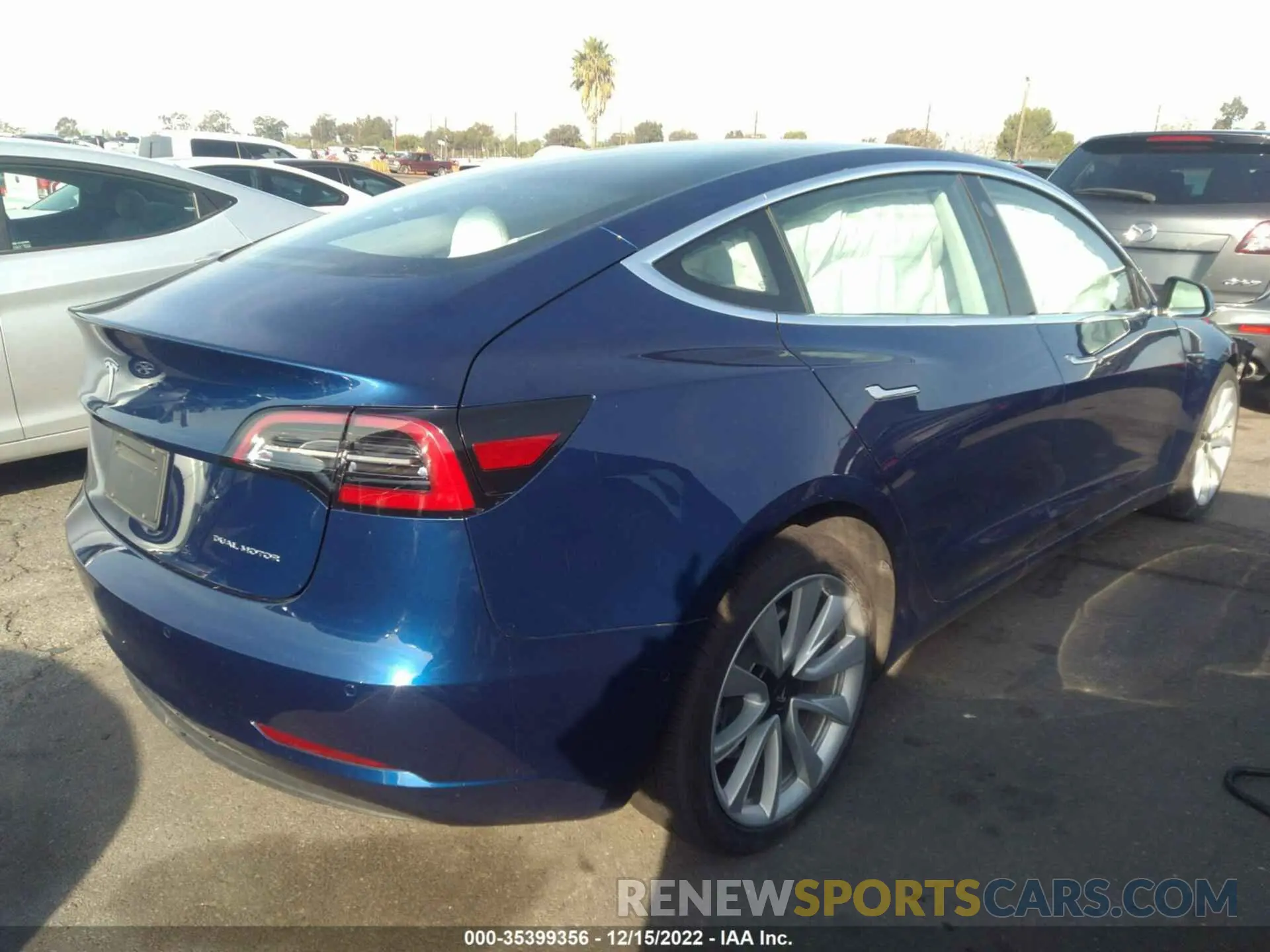 4 fotografías del automóvil dañado 5YJ3E1EB1KF477555 TESLA MODEL 3 2019