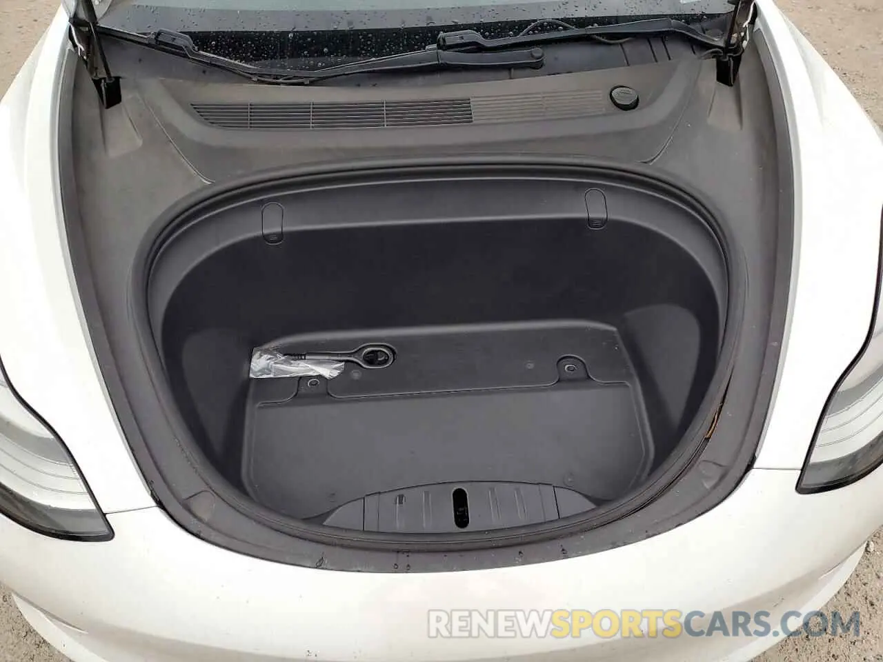 11 fotografías del automóvil dañado 5YJ3E1EB1KF493805 TESLA MODEL 3 2019