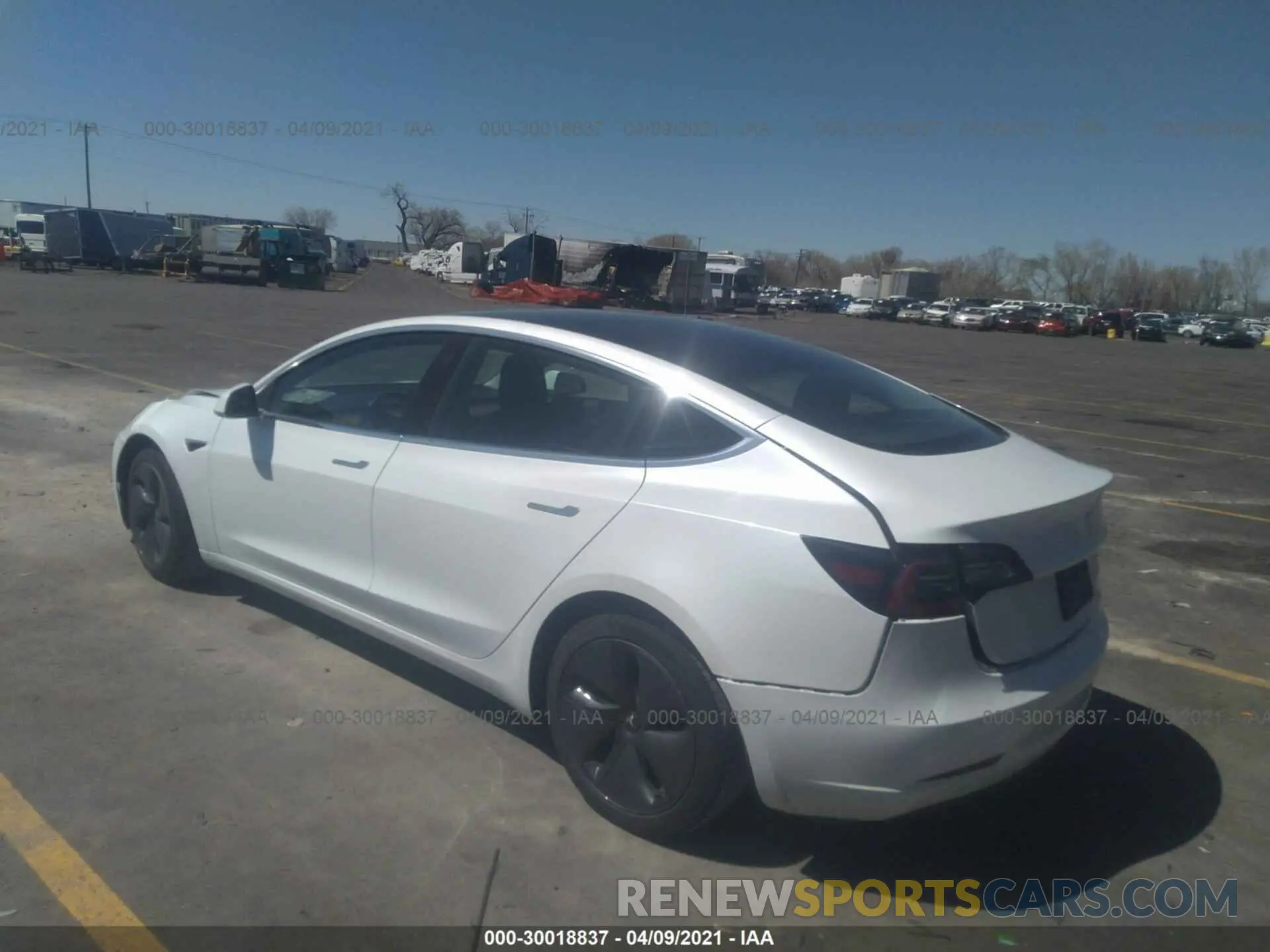 3 fotografías del automóvil dañado 5YJ3E1EB1KF494159 TESLA MODEL 3 2019