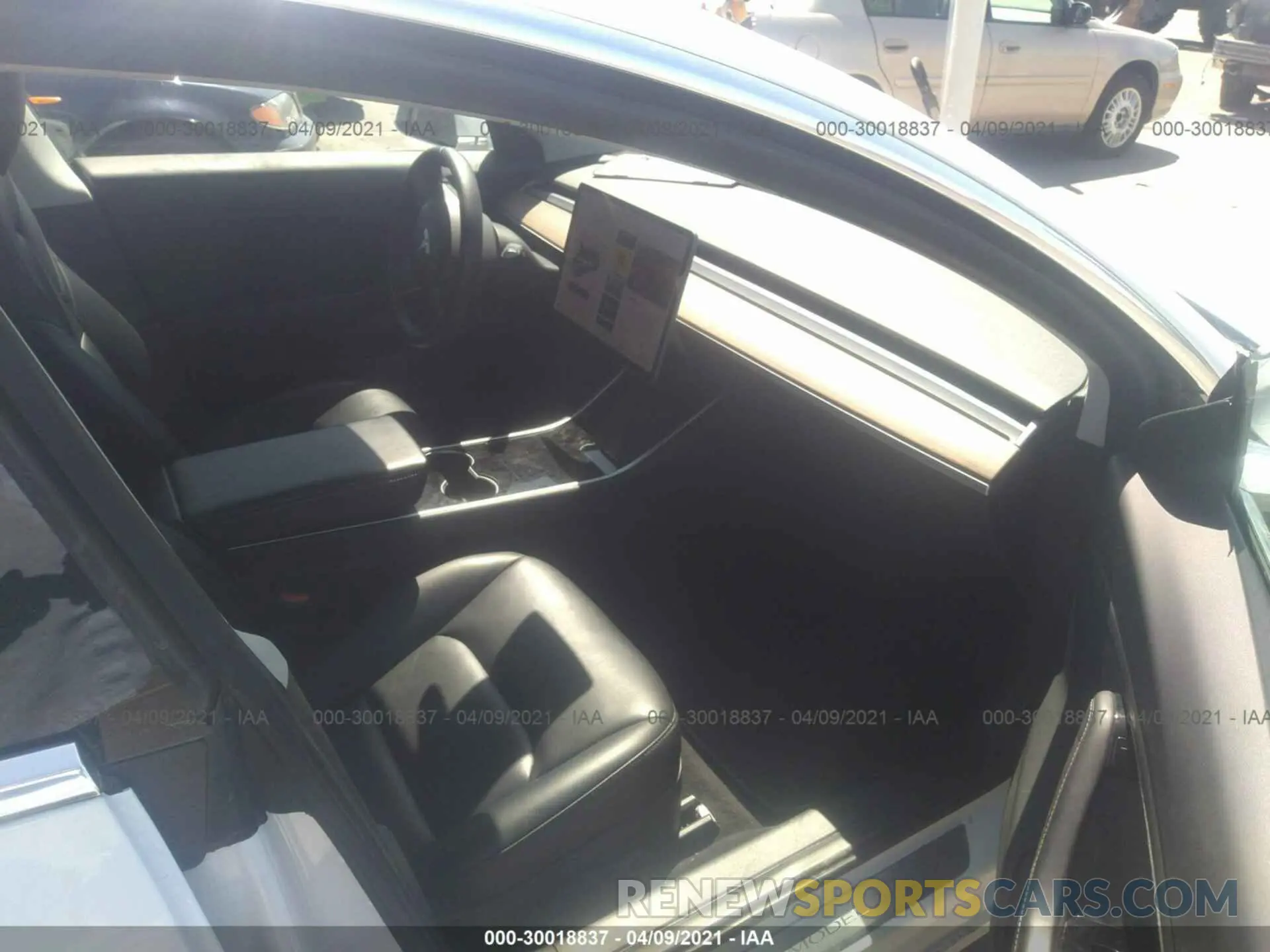 5 fotografías del automóvil dañado 5YJ3E1EB1KF494159 TESLA MODEL 3 2019