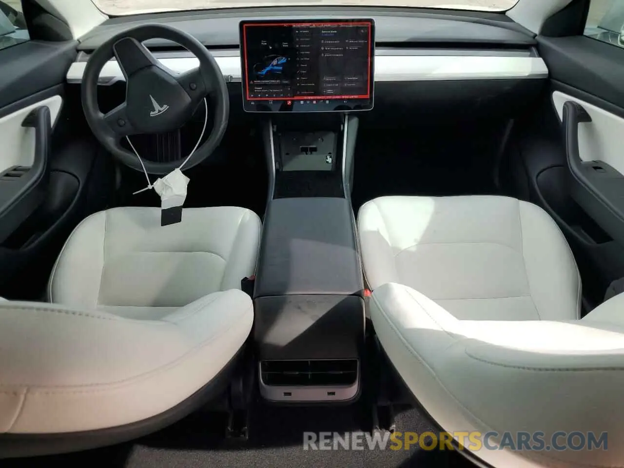 8 fotografías del automóvil dañado 5YJ3E1EB1KF494727 TESLA MODEL 3 2019
