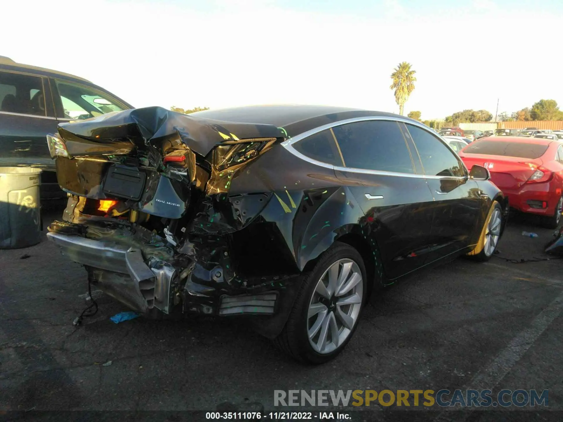 4 fotografías del automóvil dañado 5YJ3E1EB1KF497305 TESLA MODEL 3 2019
