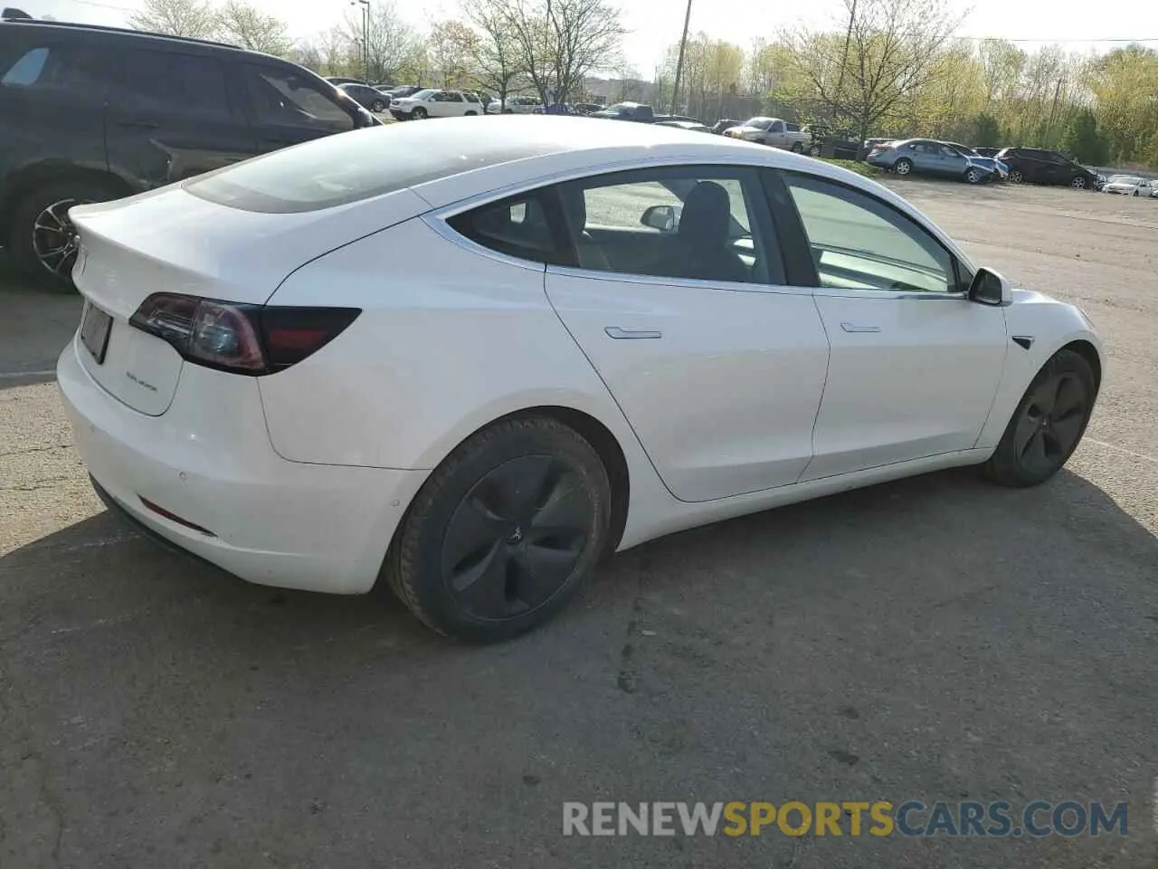 3 fotografías del automóvil dañado 5YJ3E1EB1KF510554 TESLA MODEL 3 2019