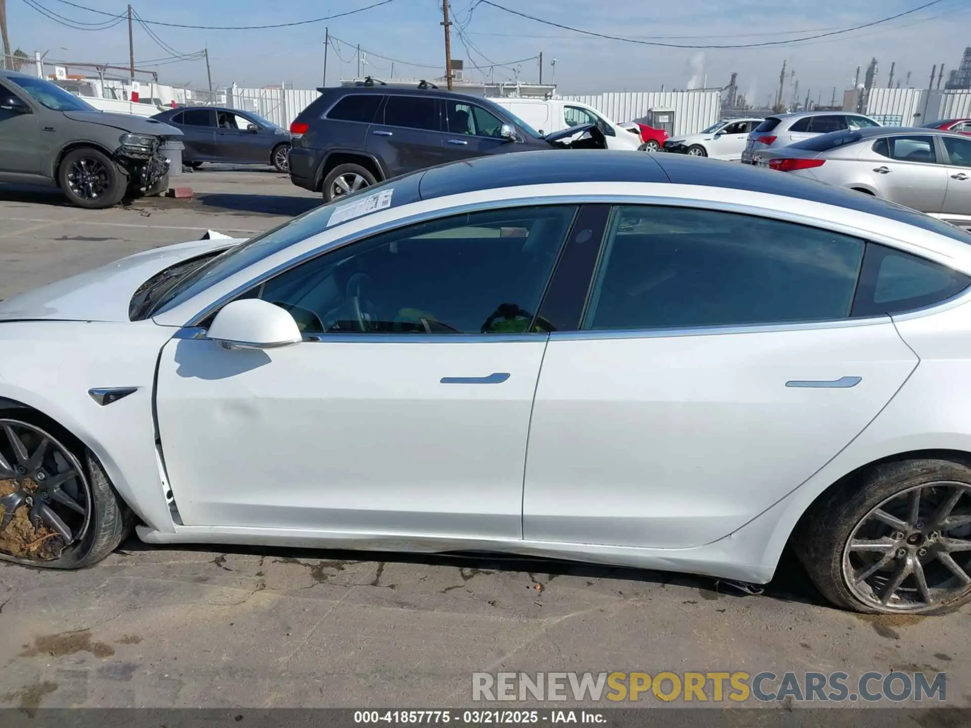 13 fotografías del automóvil dañado 5YJ3E1EB1KF510912 TESLA MODEL 3 2019