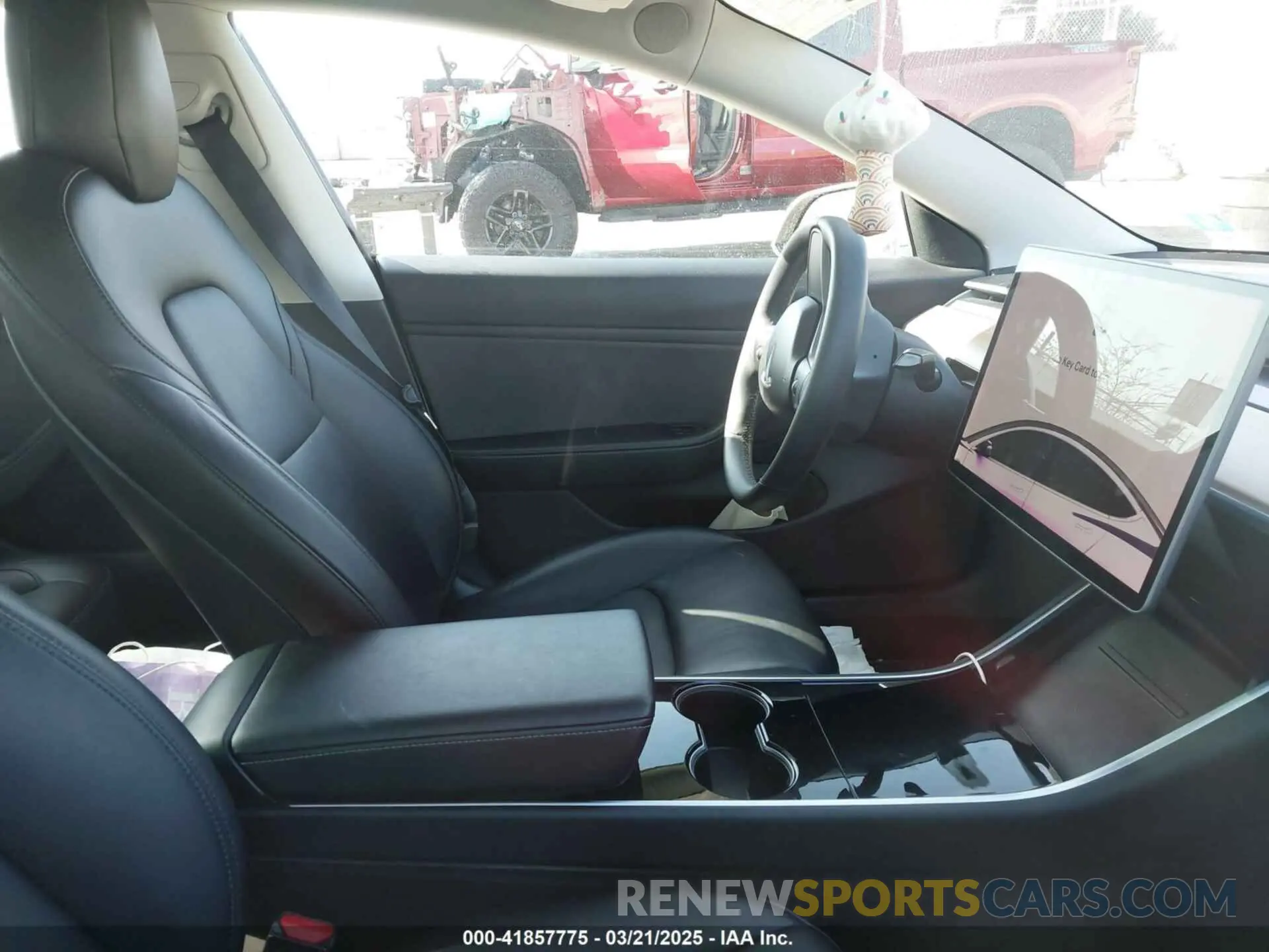 5 fotografías del automóvil dañado 5YJ3E1EB1KF510912 TESLA MODEL 3 2019