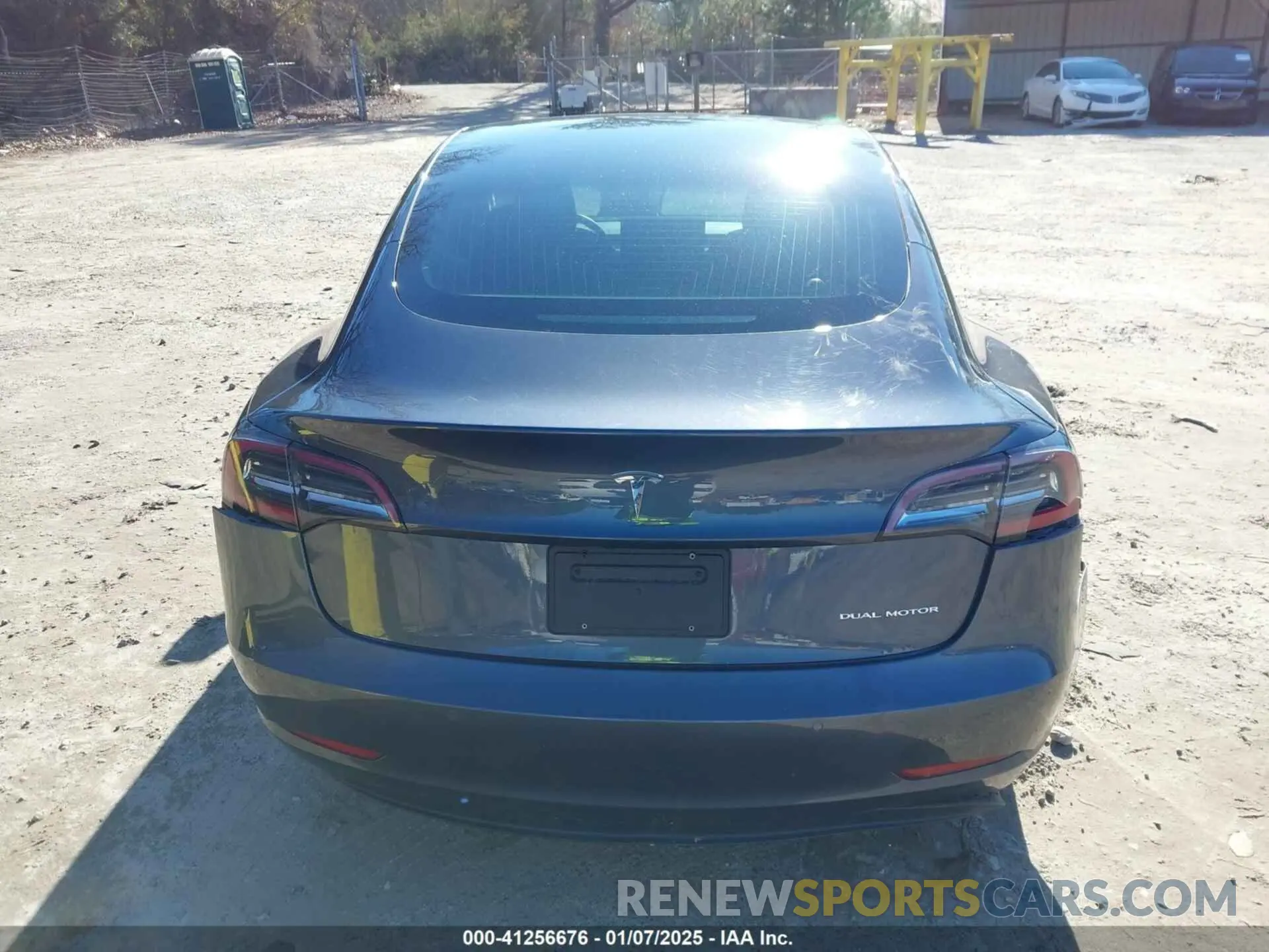 15 fotografías del automóvil dañado 5YJ3E1EB2KF385998 TESLA MODEL 3 2019