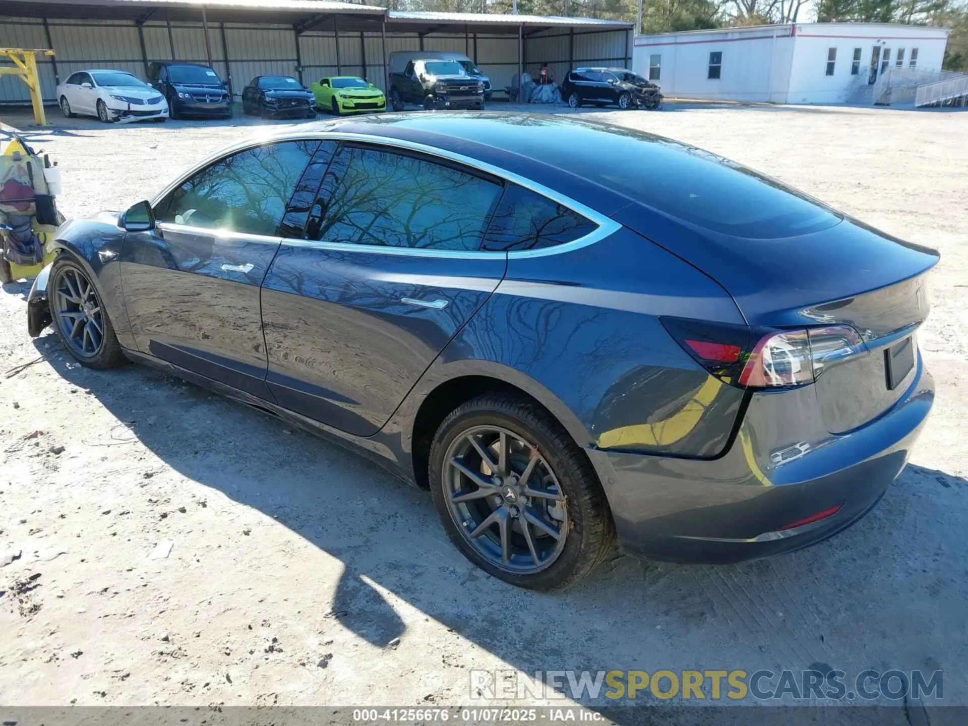 3 fotografías del automóvil dañado 5YJ3E1EB2KF385998 TESLA MODEL 3 2019