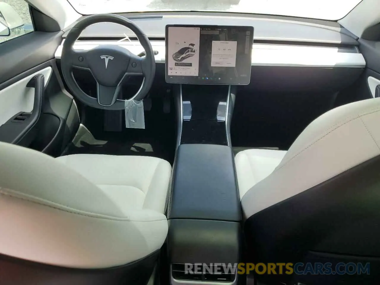 8 fotografías del automóvil dañado 5YJ3E1EB2KF391185 TESLA MODEL 3 2019