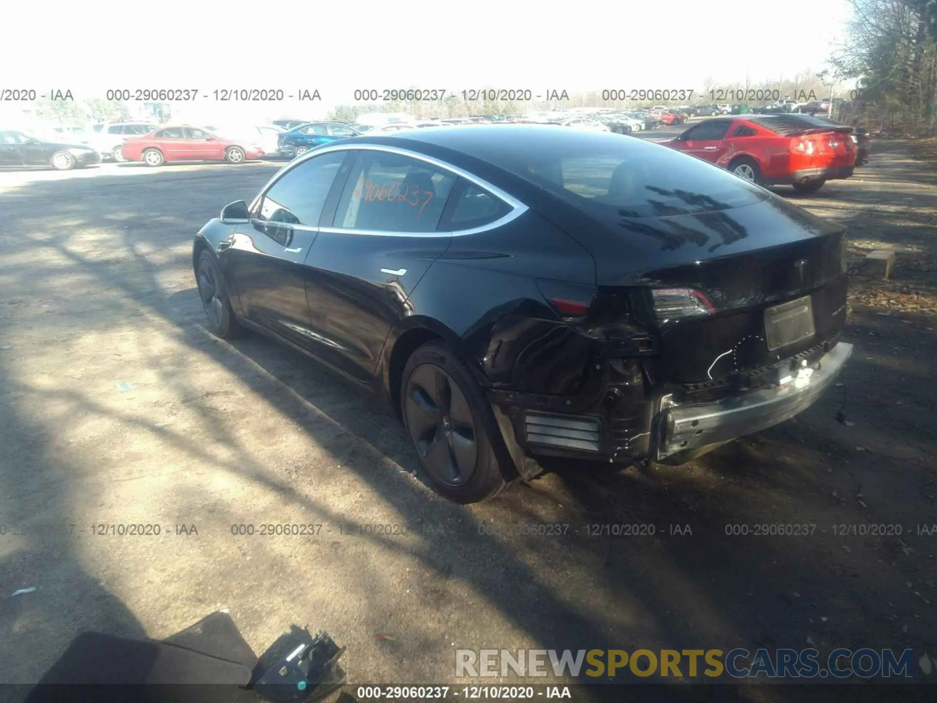3 fotografías del automóvil dañado 5YJ3E1EB2KF413265 TESLA MODEL 3 2019