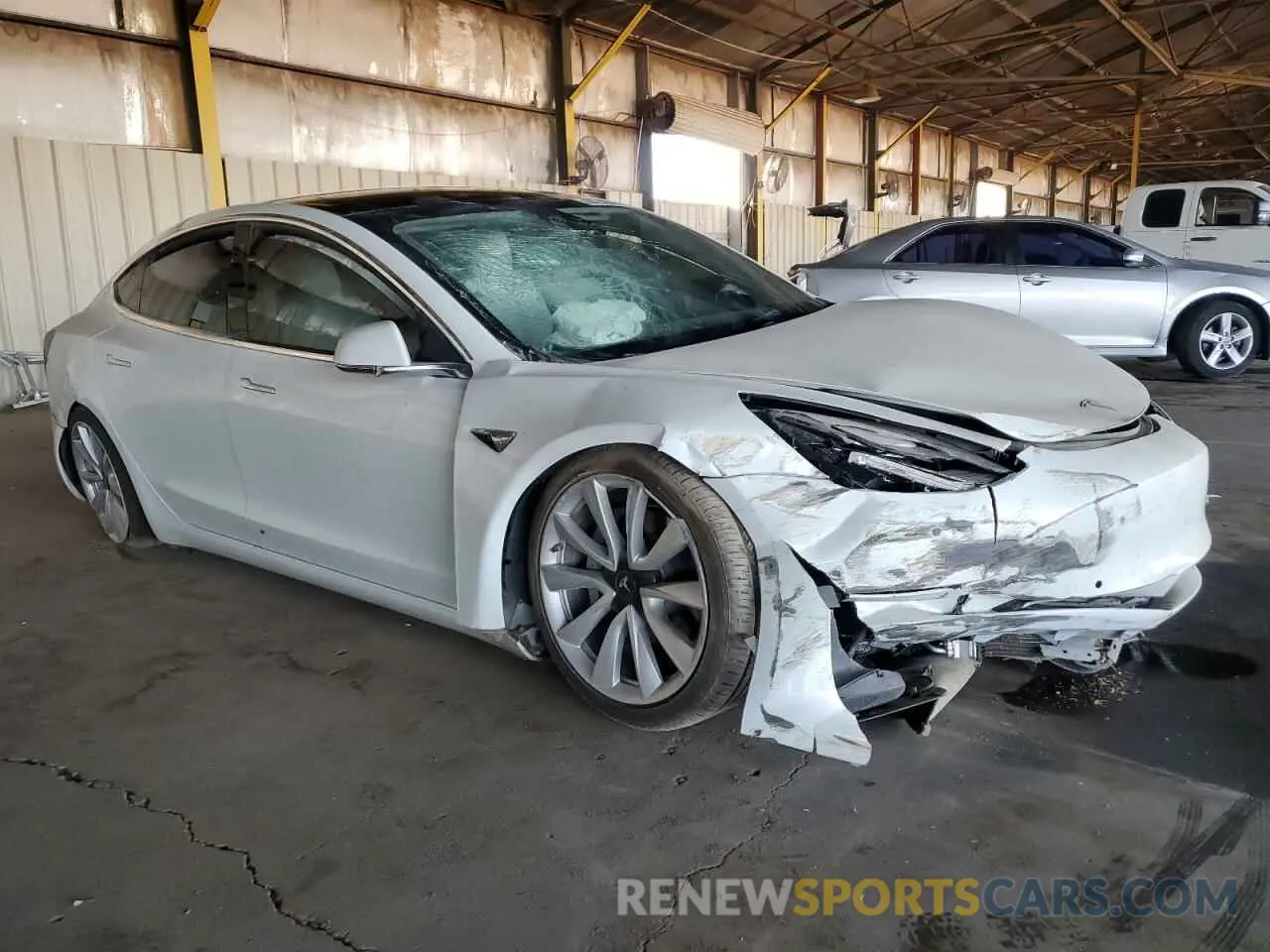 4 fotografías del automóvil dañado 5YJ3E1EB2KF421849 TESLA MODEL 3 2019