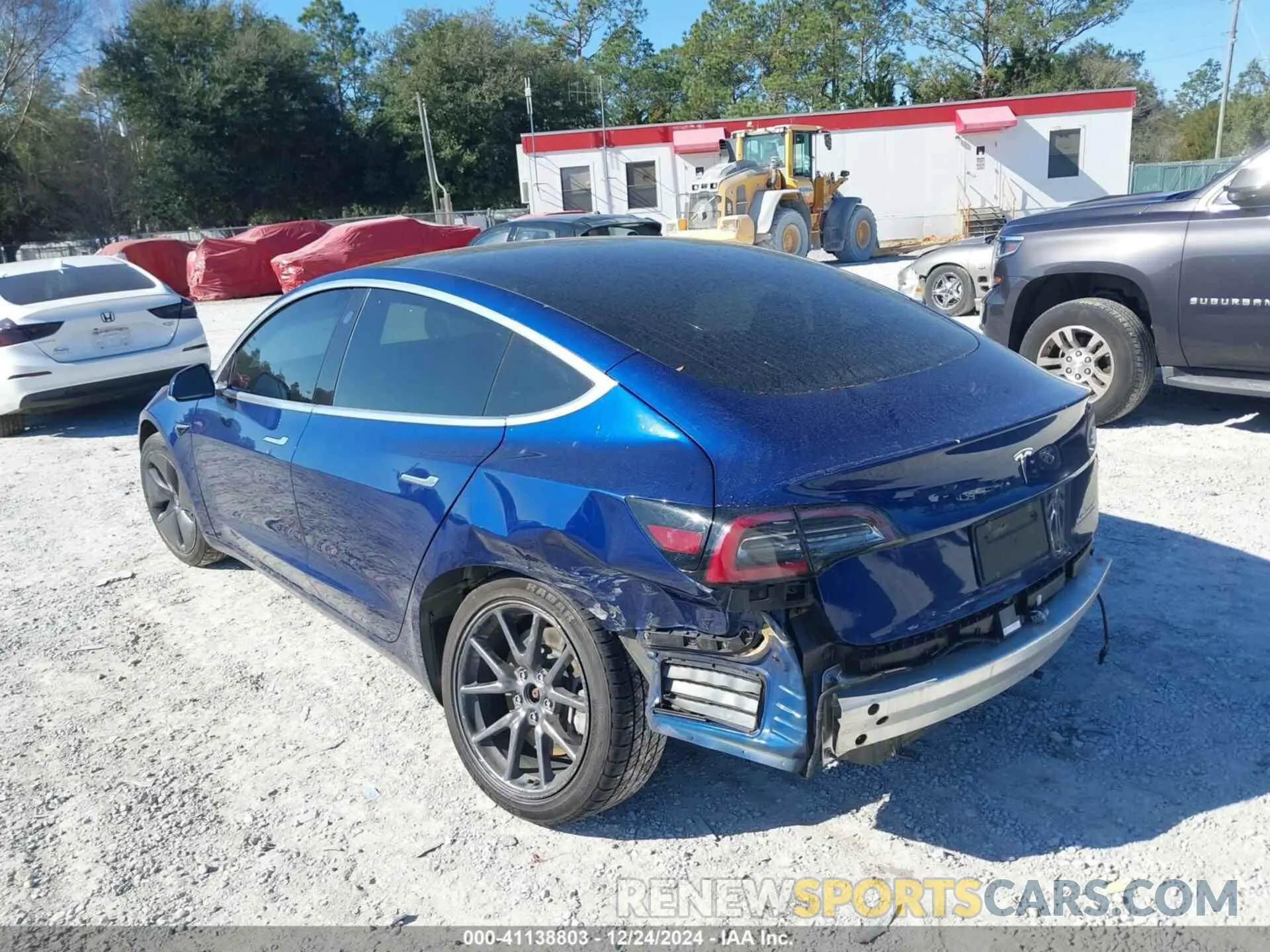 3 fotografías del automóvil dañado 5YJ3E1EB2KF437372 TESLA MODEL 3 2019