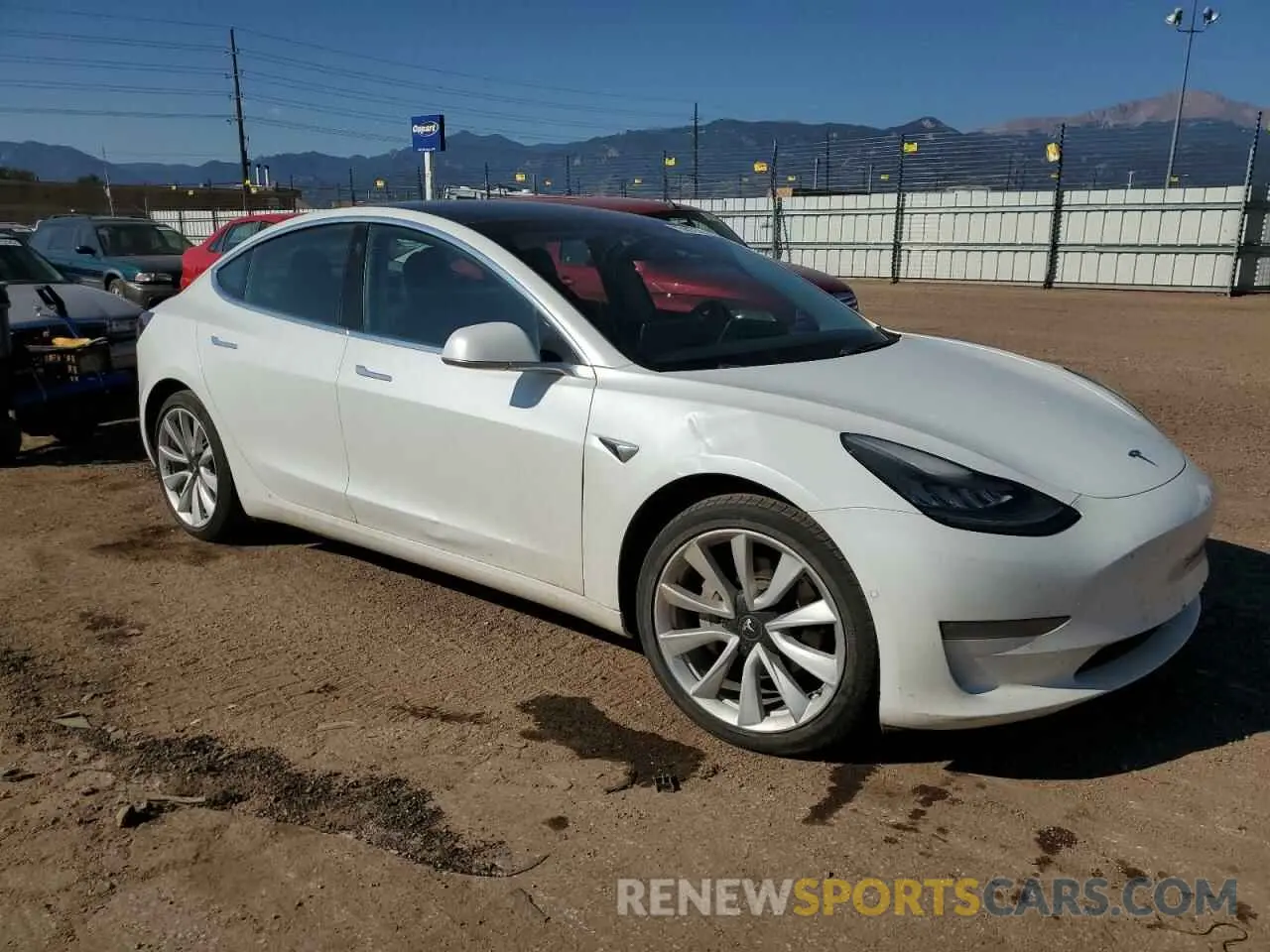 4 fotografías del automóvil dañado 5YJ3E1EB2KF437498 TESLA MODEL 3 2019