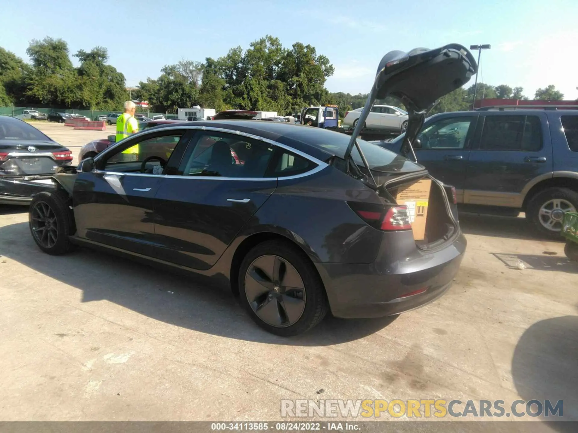 3 fotografías del automóvil dañado 5YJ3E1EB2KF441955 TESLA MODEL 3 2019