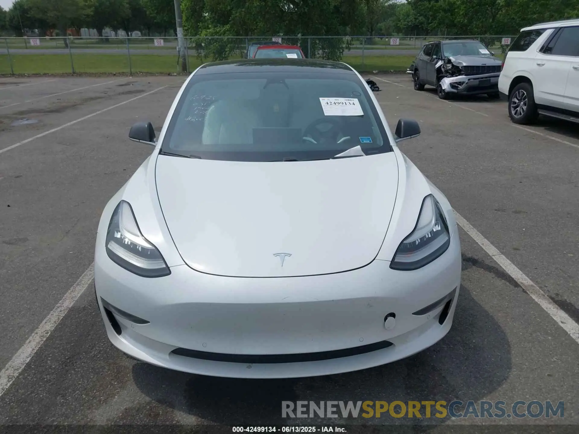 11 fotografías del automóvil dañado 5YJ3E1EB2KF452003 TESLA MODEL 3 2019