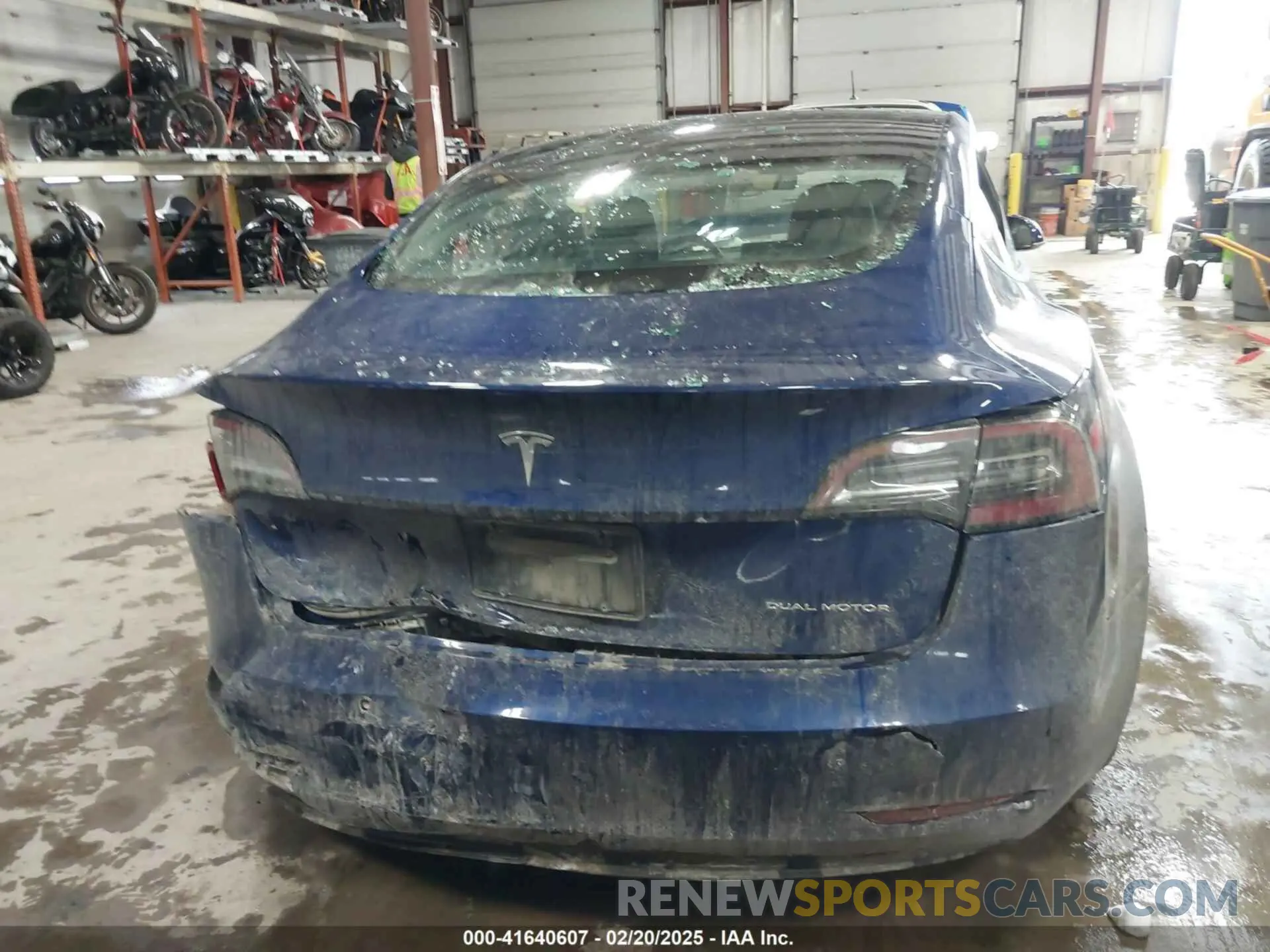 16 fotografías del automóvil dañado 5YJ3E1EB2KF453877 TESLA MODEL 3 2019