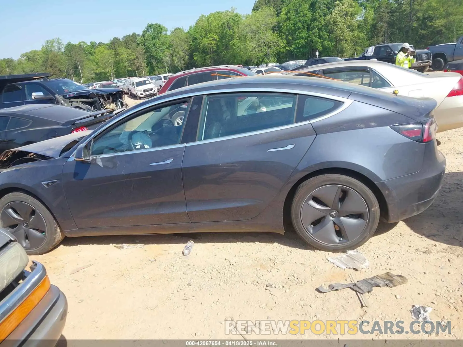 13 fotografías del automóvil dañado 5YJ3E1EB2KF510398 TESLA MODEL 3 2019