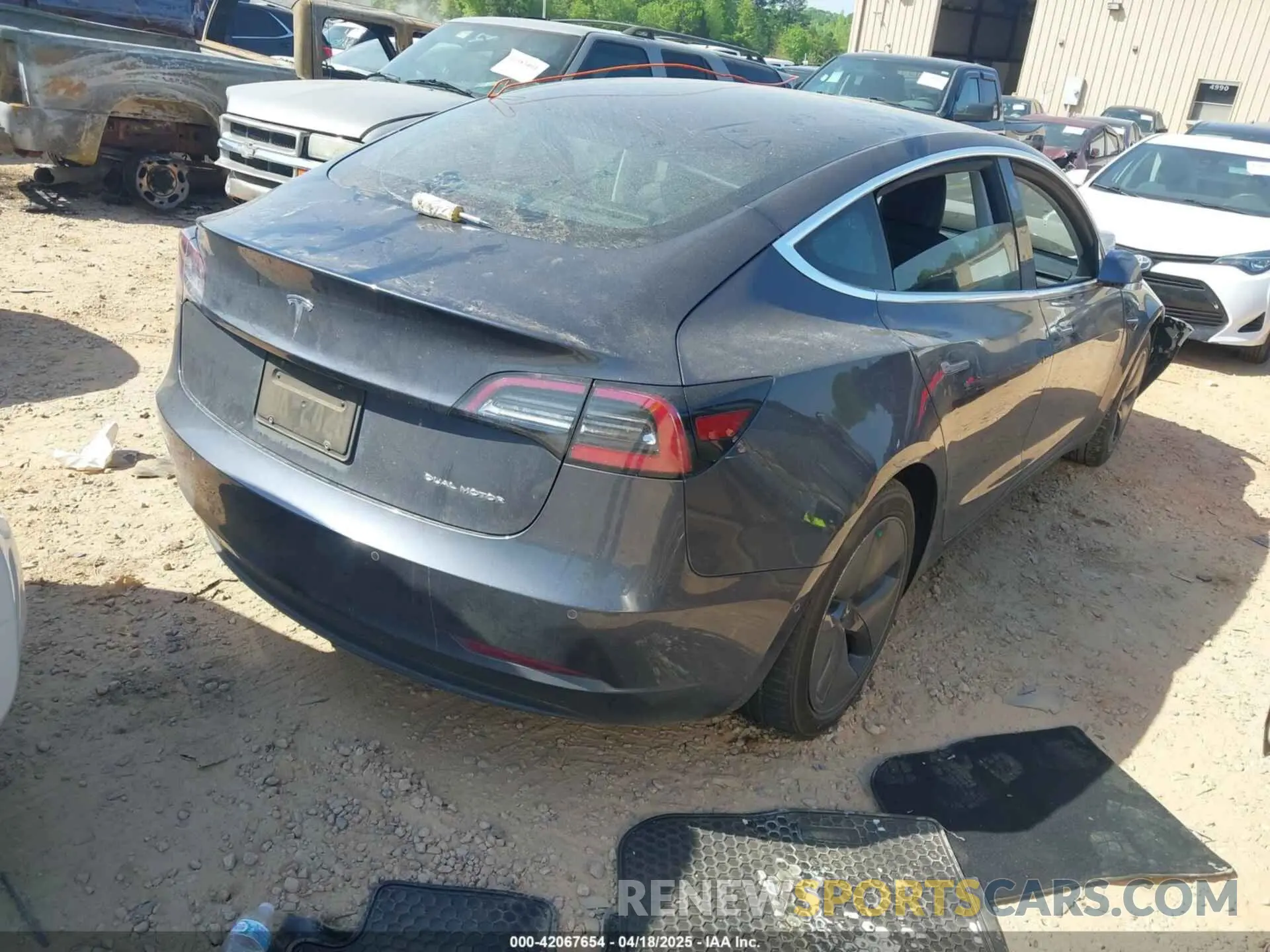 4 fotografías del automóvil dañado 5YJ3E1EB2KF510398 TESLA MODEL 3 2019