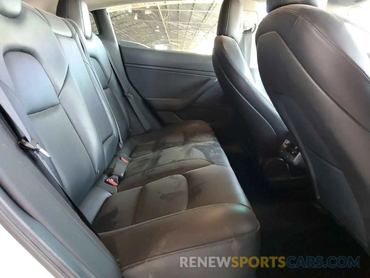 10 fotografías del automóvil dañado 5YJ3E1EB2KF512667 TESLA MODEL 3 2019