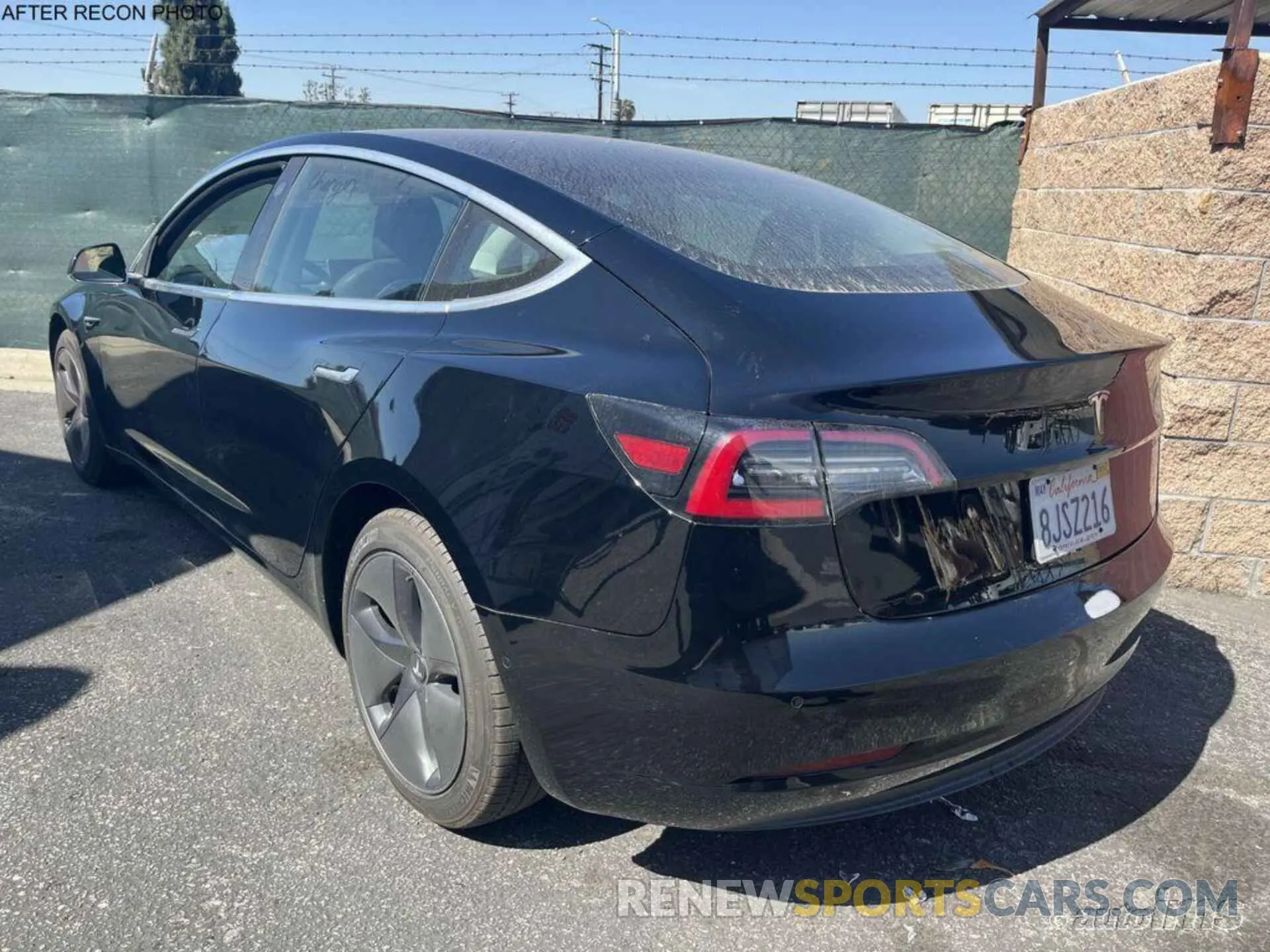 14 fotografías del automóvil dañado 5YJ3E1EB3KF193456 TESLA MODEL 3 2019