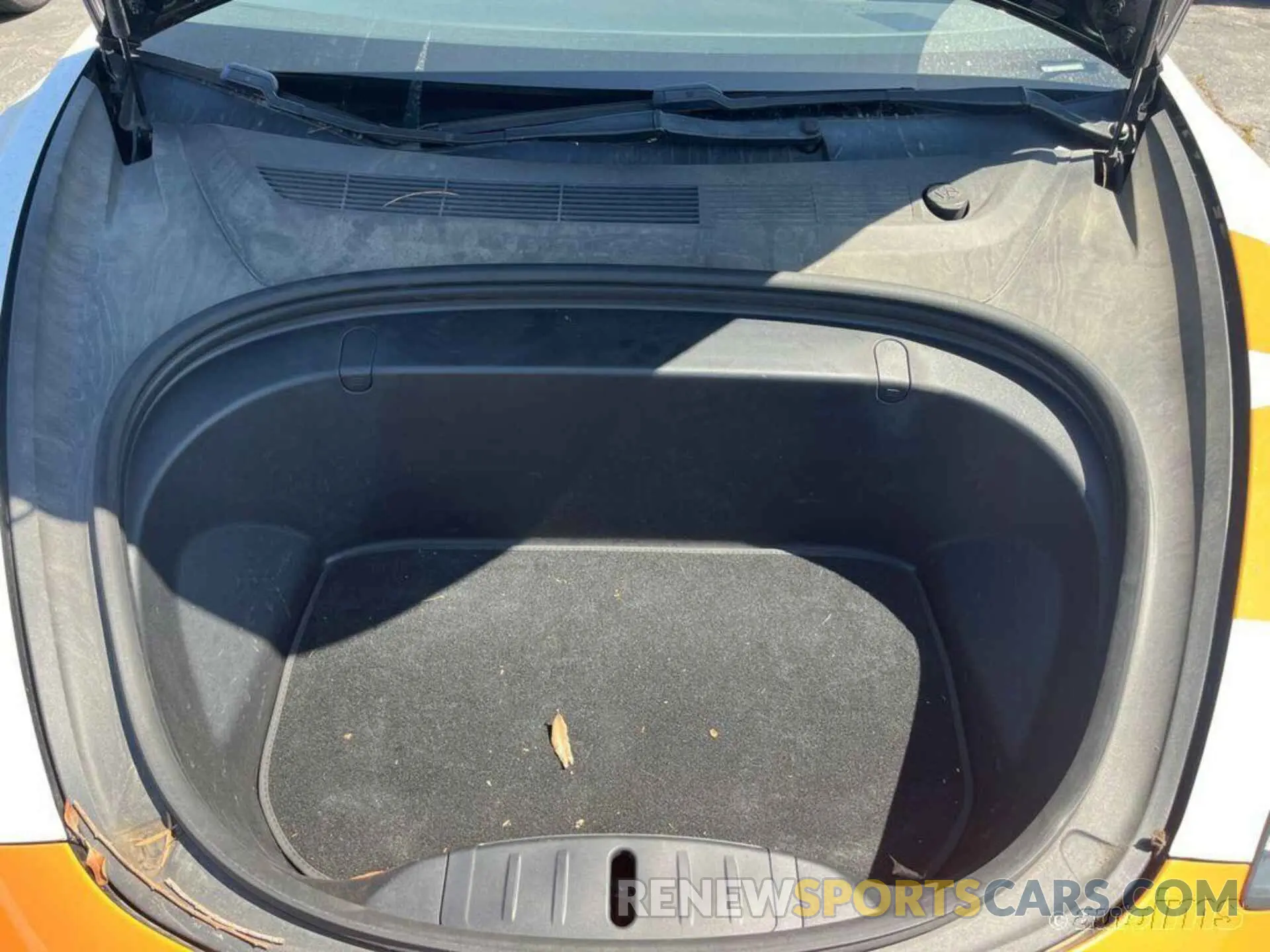 2 fotografías del automóvil dañado 5YJ3E1EB3KF193456 TESLA MODEL 3 2019