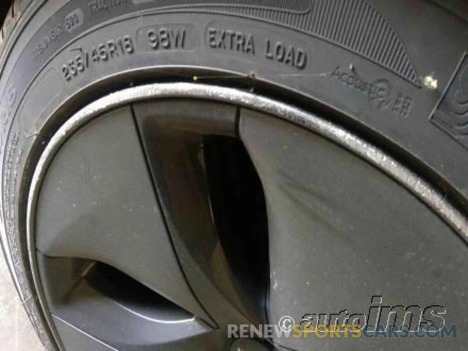 4 fotografías del automóvil dañado 5YJ3E1EB3KF193456 TESLA MODEL 3 2019