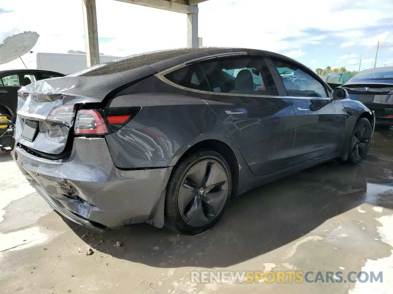 3 fotografías del automóvil dañado 5YJ3E1EB3KF195045 TESLA MODEL 3 2019